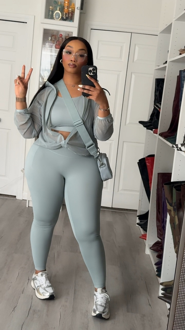 Hey Beauties 🩷

So I planned to post my Cardi Looks butttt it’s my birthday so tomorrow 🥳 Here my OOTD though 😘

#LTKMidsize #LTKgrwm #LTKootd