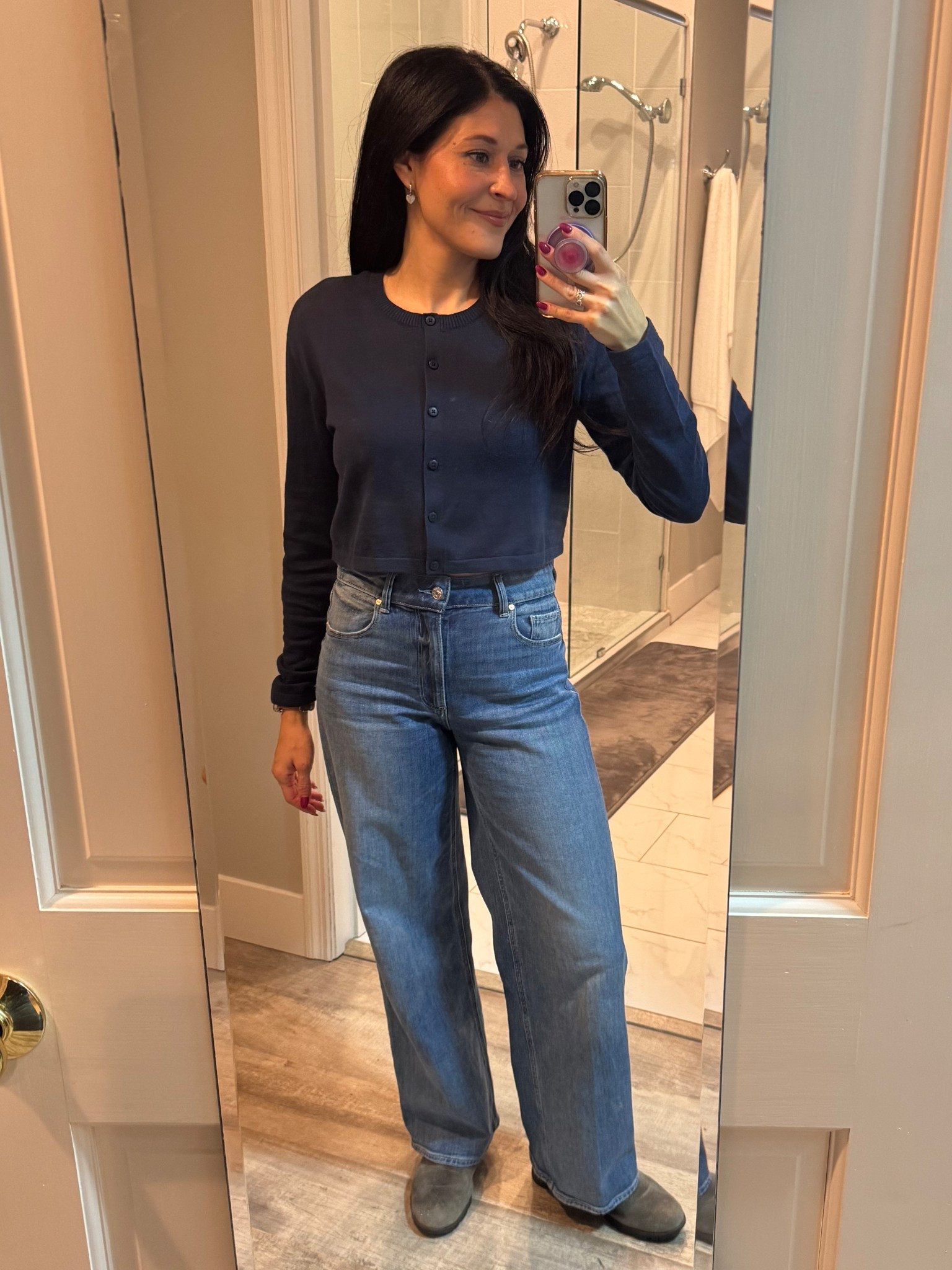 Love this cropped cardigan from Alo. So lightweight, but beautiful quality. I’m in a small.

#LTKmomlife #LTKHoliday #LTKGiftGuide