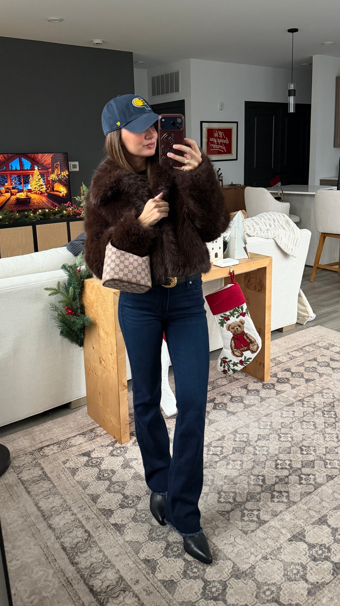 Jacket is sold out from Aritzia linked similar! 24 jeans!