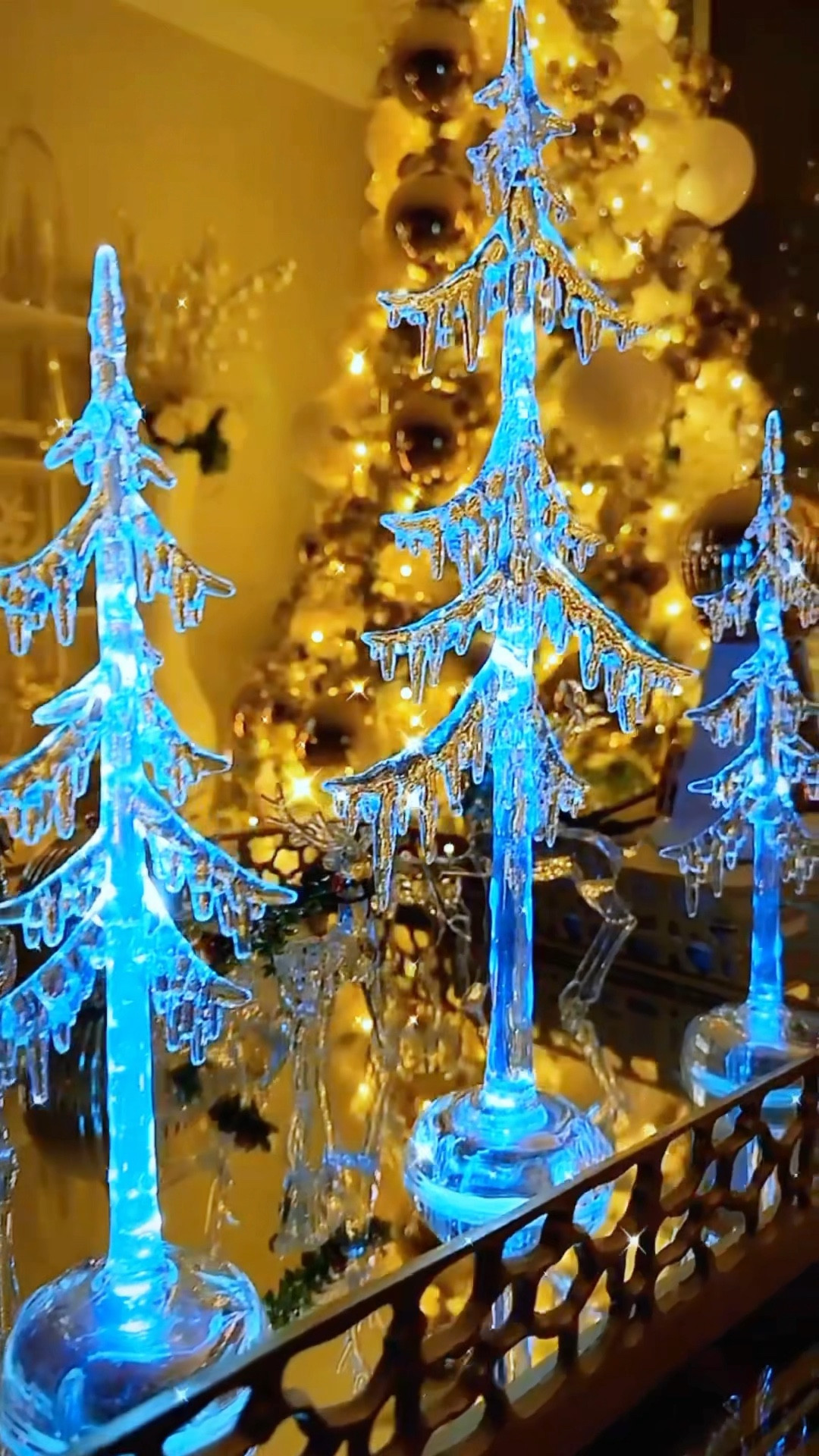 Christmas Tree Click on the “Shop Xmas Decor collage” collections on my LTK to shop.  Have an amazing day. xoxo

#LTKHoliday #LTKSeasonal #LTKVideo