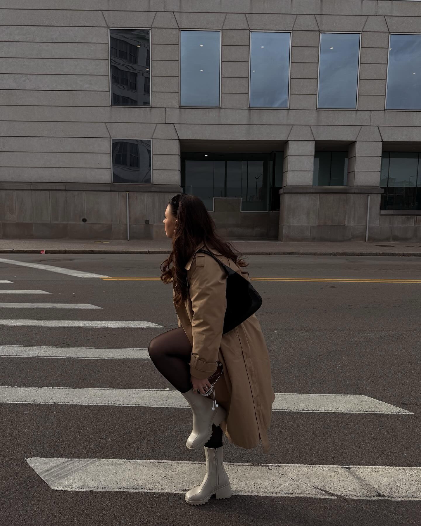 living in this trench🧸

#fallstyle #outfitinspo #effortlesschic