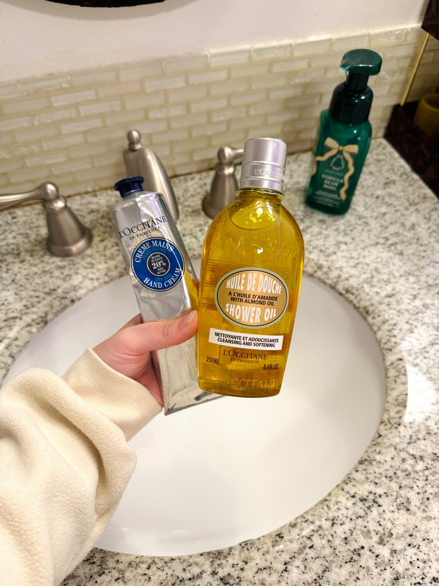 only the essentials!! 🫧