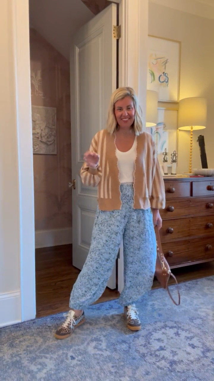 Are y’all into these balloon pants…I love them!! This cardigan is so good and you will wear it year round. 
Cardigan - one size 
Tee - xs 
Pants - xs
Sneaker - 8

#LTKootd #LTKmomlife #LTKOver40