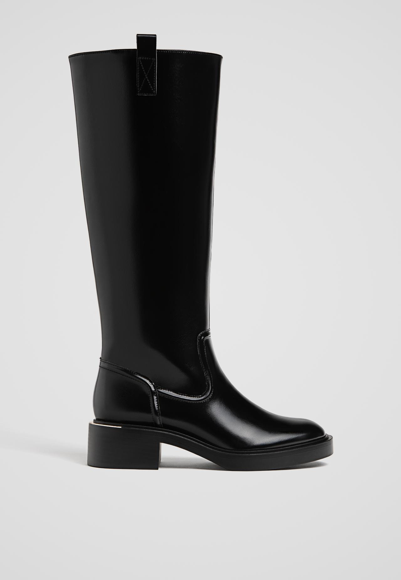 Bottes plates style équestre49,99 € Sélectionner une taille | Stradivarius (FR)