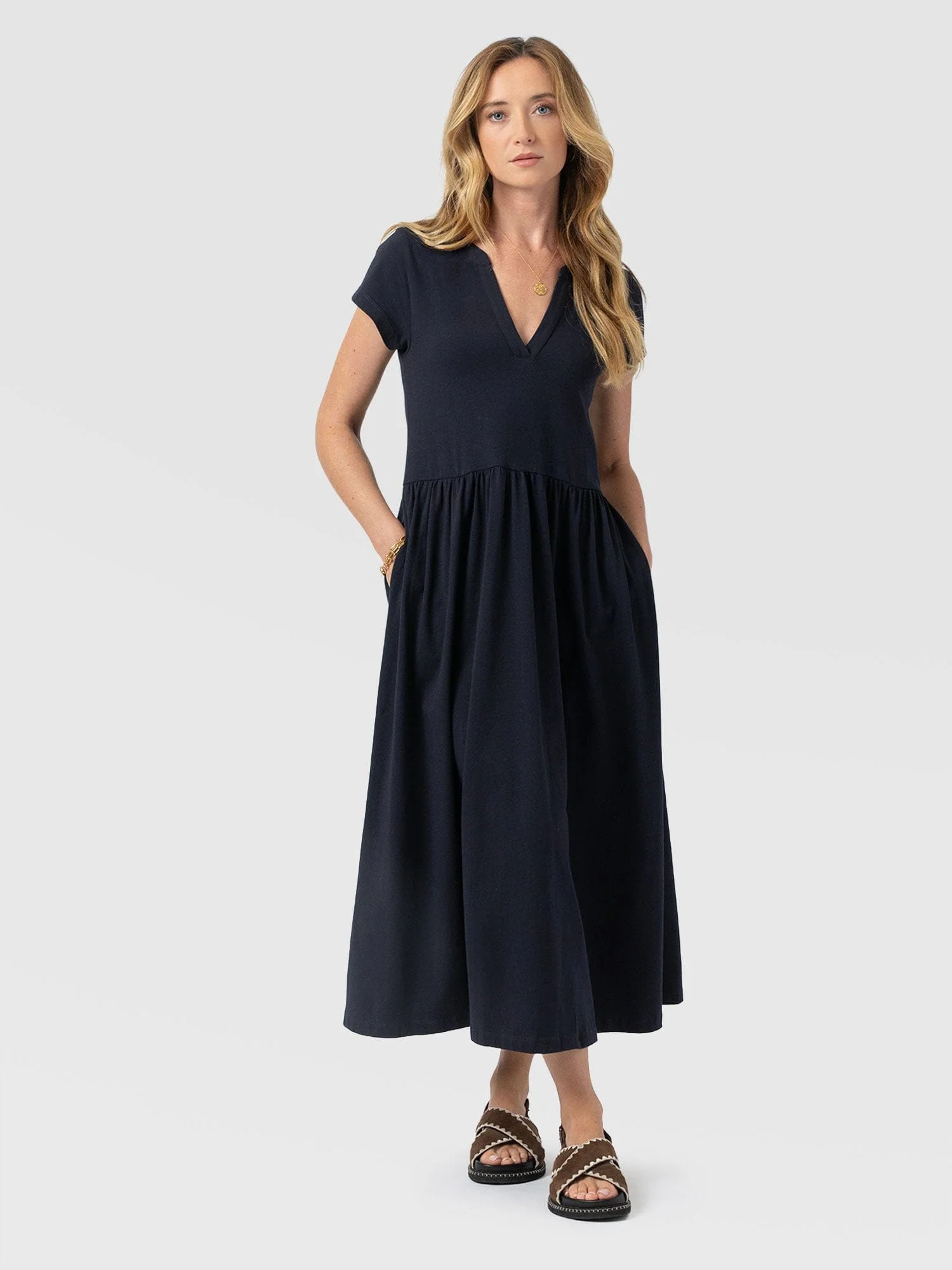 Bonnie V Neck Dress - Navy | Saint + Sofia