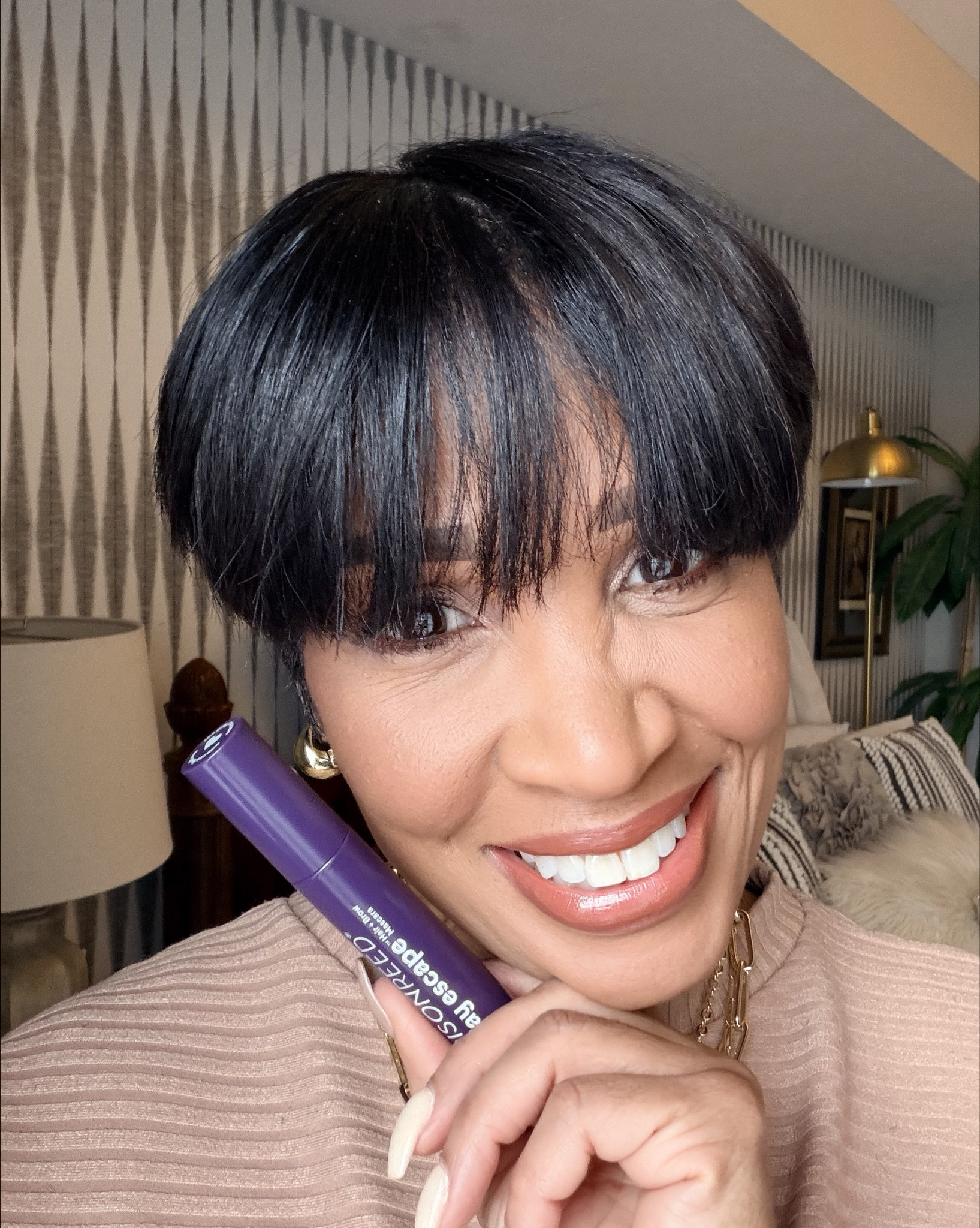 This is amazing!!! 

I don’t know what took me so long to try this grey coverage wand but I am now forever a fan girl of this product 😅 🙏🏽👏🏽👏🏽👏🏽👏🏽
Linked my daytime look below 👇 

#LTKgrwm #LTKselfcare #LTKBeauty