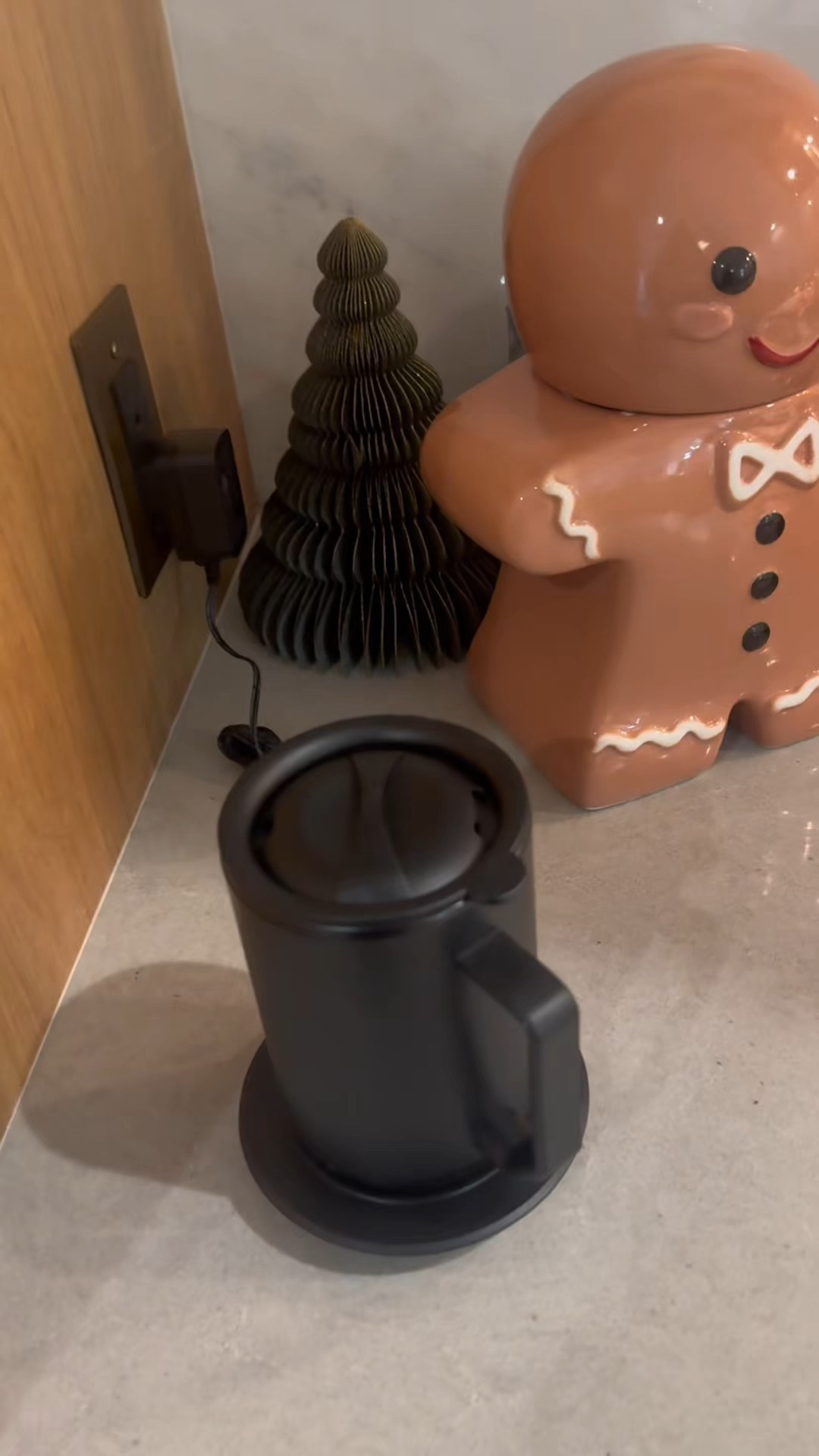 Warming coffee mug for $27!

#LTKGiftGuide #LTKFindsUnder50 #LTKHoliday