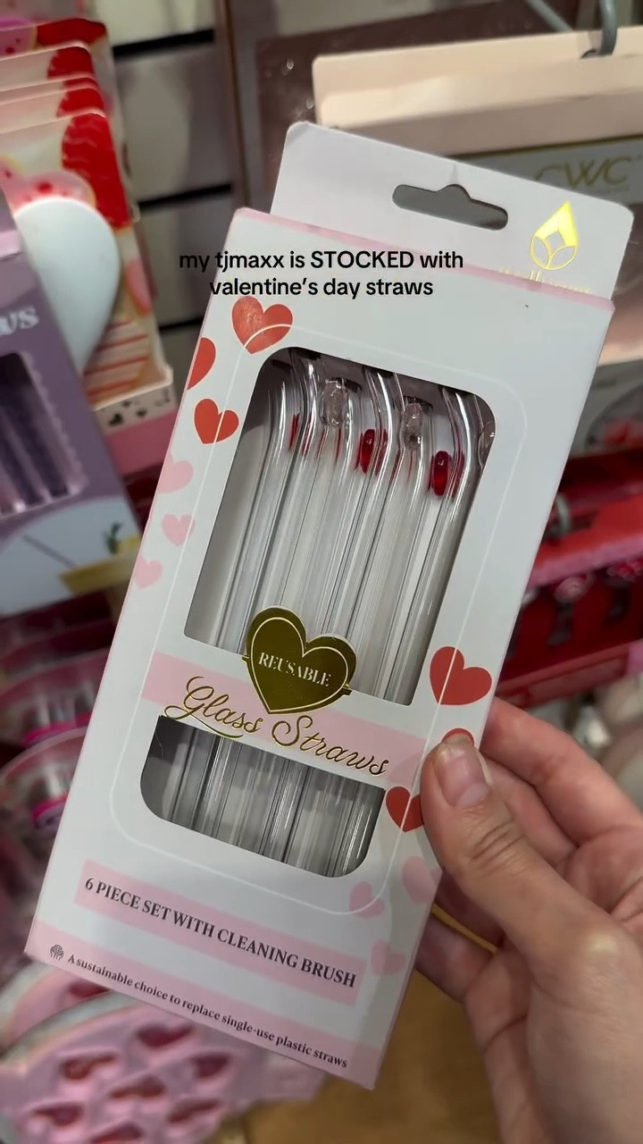 If only I found this much Christmas straws during a single @tjmaxx trip 🥲 #tjmaxx #tjmaxxfinds #valentinesdecor