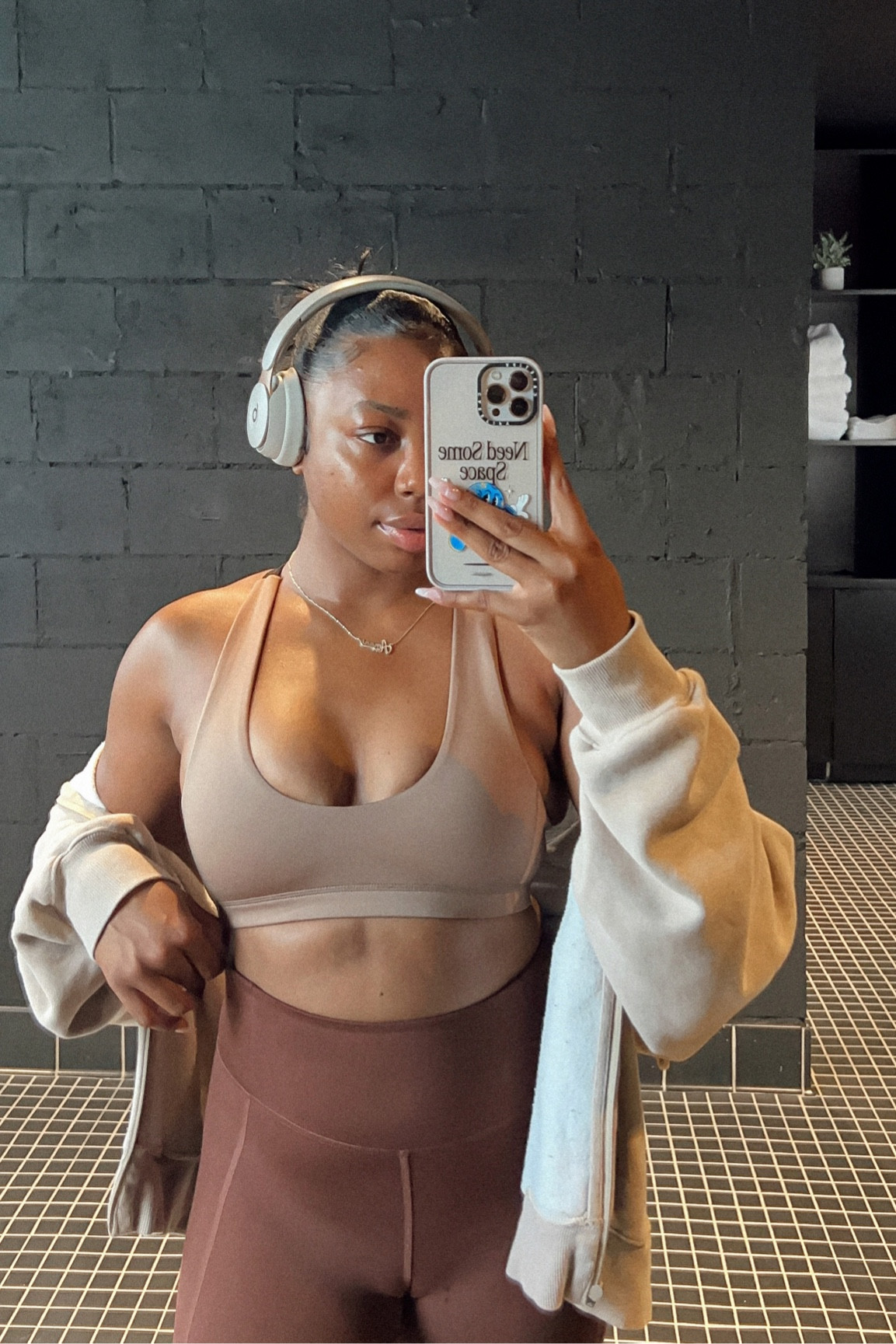 love a monochromatic neutral gym fit 🤎

use code: GFC25AMANI for $25 off your first order 

*zip up hoodie from Aritzia 

#LTKFitness #LTKstyletip