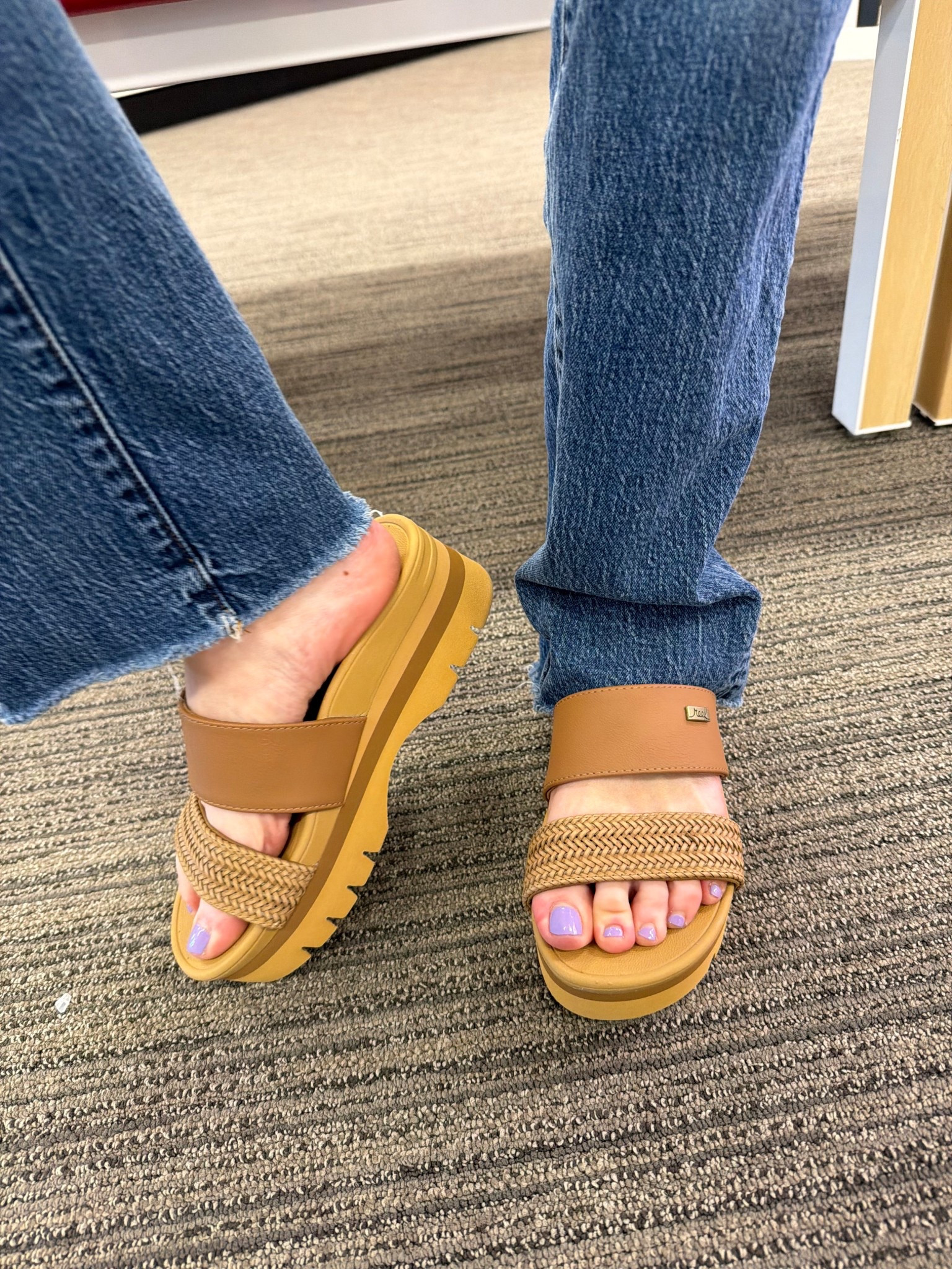 Loveee these reefs! They are so comfy and light! Perfect to dress up or down 🦋🌸

#LTKootd #LTKSeasonal #LTKgrwm