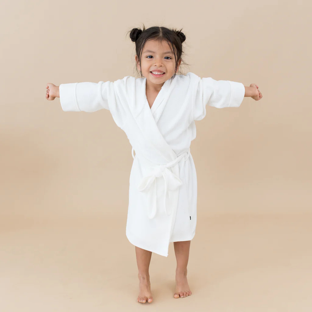 Hooded Bath Robe in Cloud | Kyte Baby