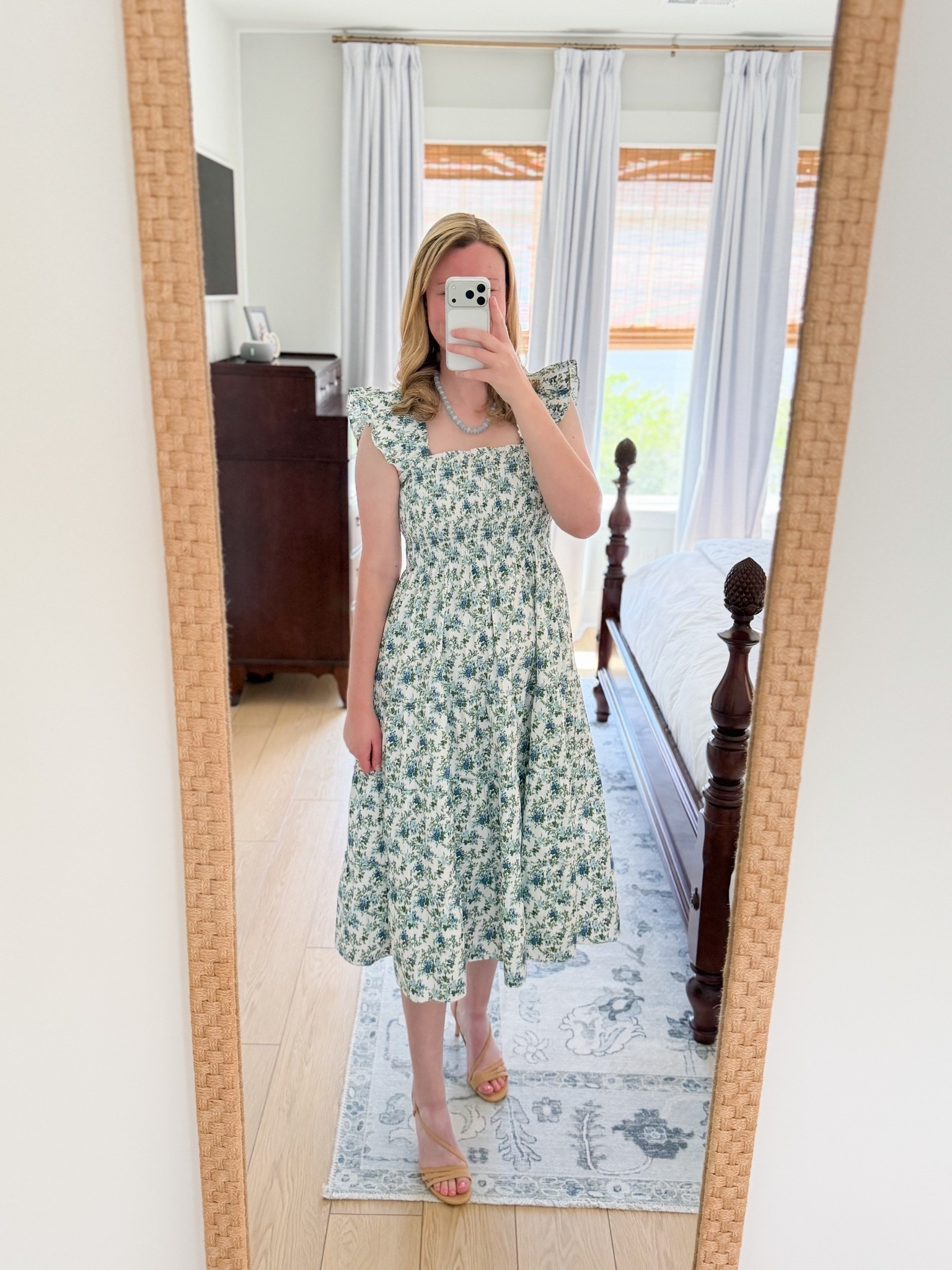 This Hill House nap dress is 20% off right now! Love the blue and green 😍

Summer style, preppy style, wedding guest dress, Grandmillennial style, coastal grandma, hill house sale

#LTKSaleAlert