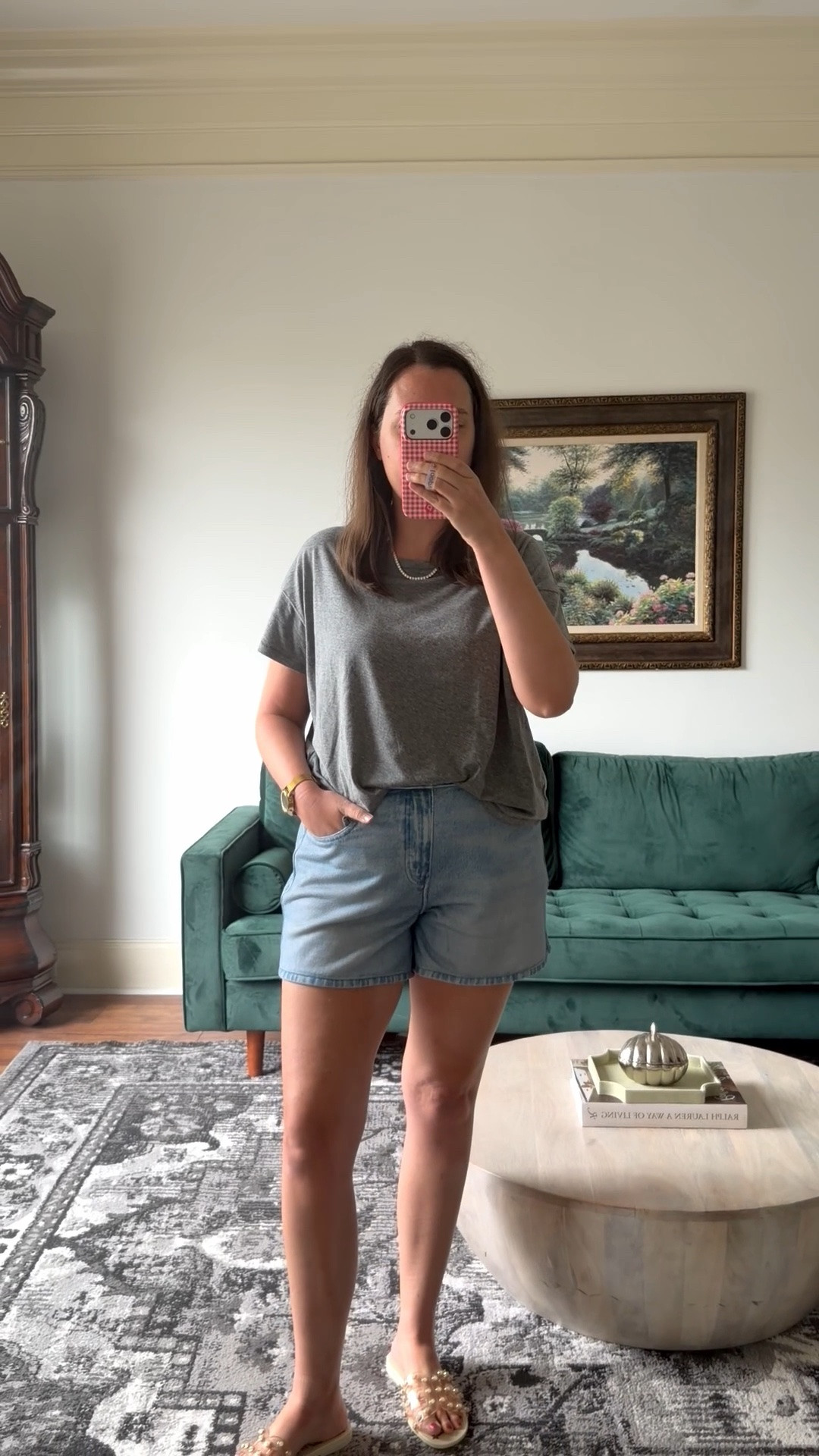 Sweatpant shorts are 20% off with my code! TTS (wearing medium)!

Abercrombie sale, summer outfits

#LTKxAbercrombie #LTKootd #LTKSaleAlert