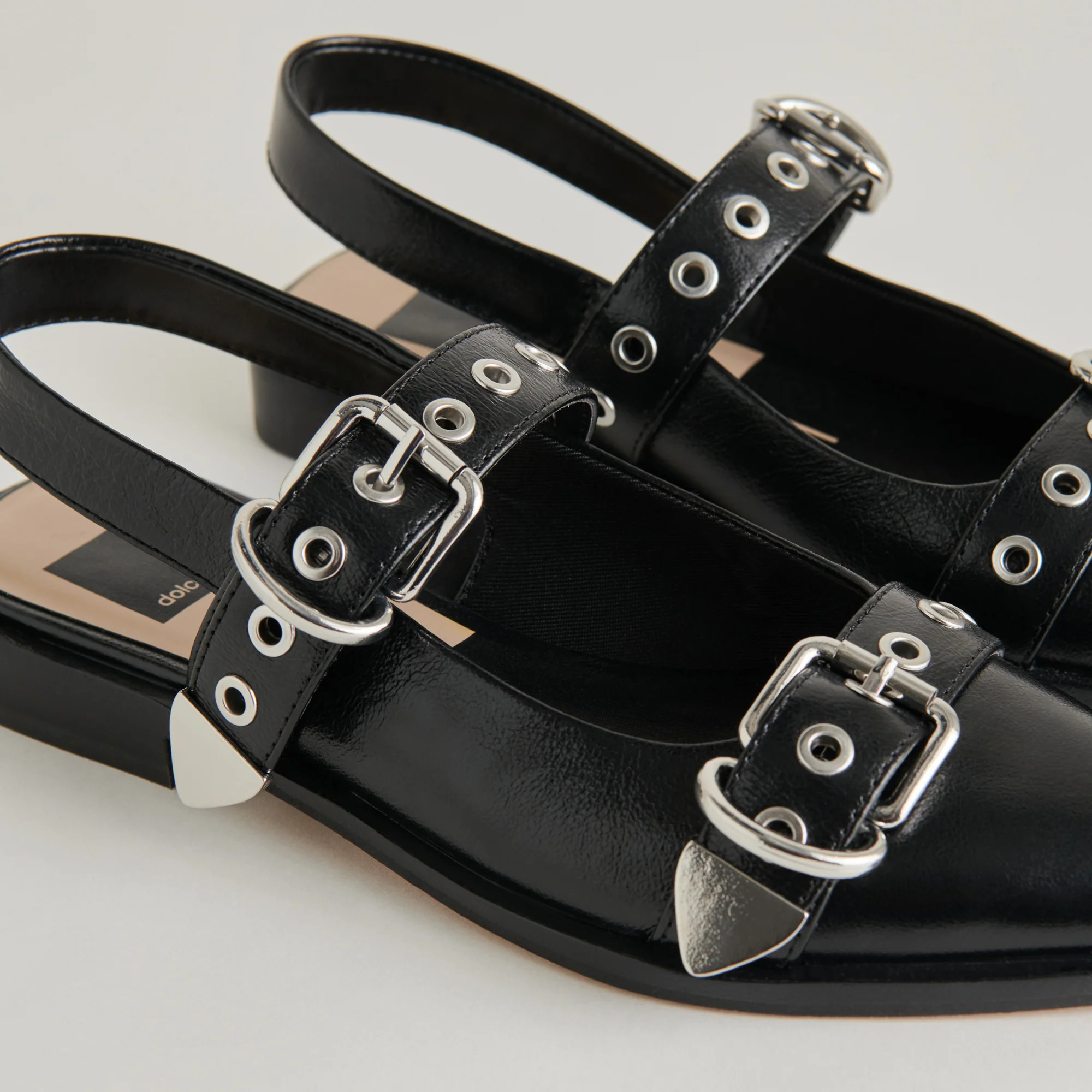 Labell Flats | DolceVita.com