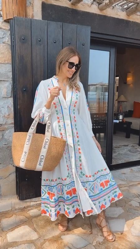 Gorgeous and feminine dress
The perfect dress for a vacation , resort
Style 
I am wearing a size XS 
Size one size down , runs a little
Large 


#LTKshoecrush #LTKitbag #LTKstyletip