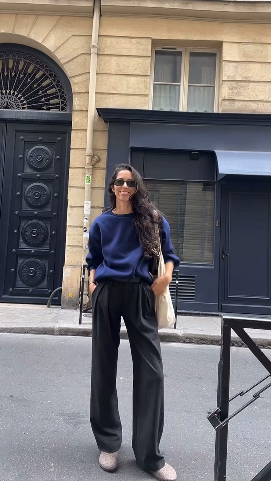 Comfy Wednesday! 
.
.
.
#basics #fashionessentials #sweater #largepants #frenchstyle #scandistyle #frenchfashion #parisienne #parisianstyle 

#LTKeurope #LTKunder100 #LTKSeasonal