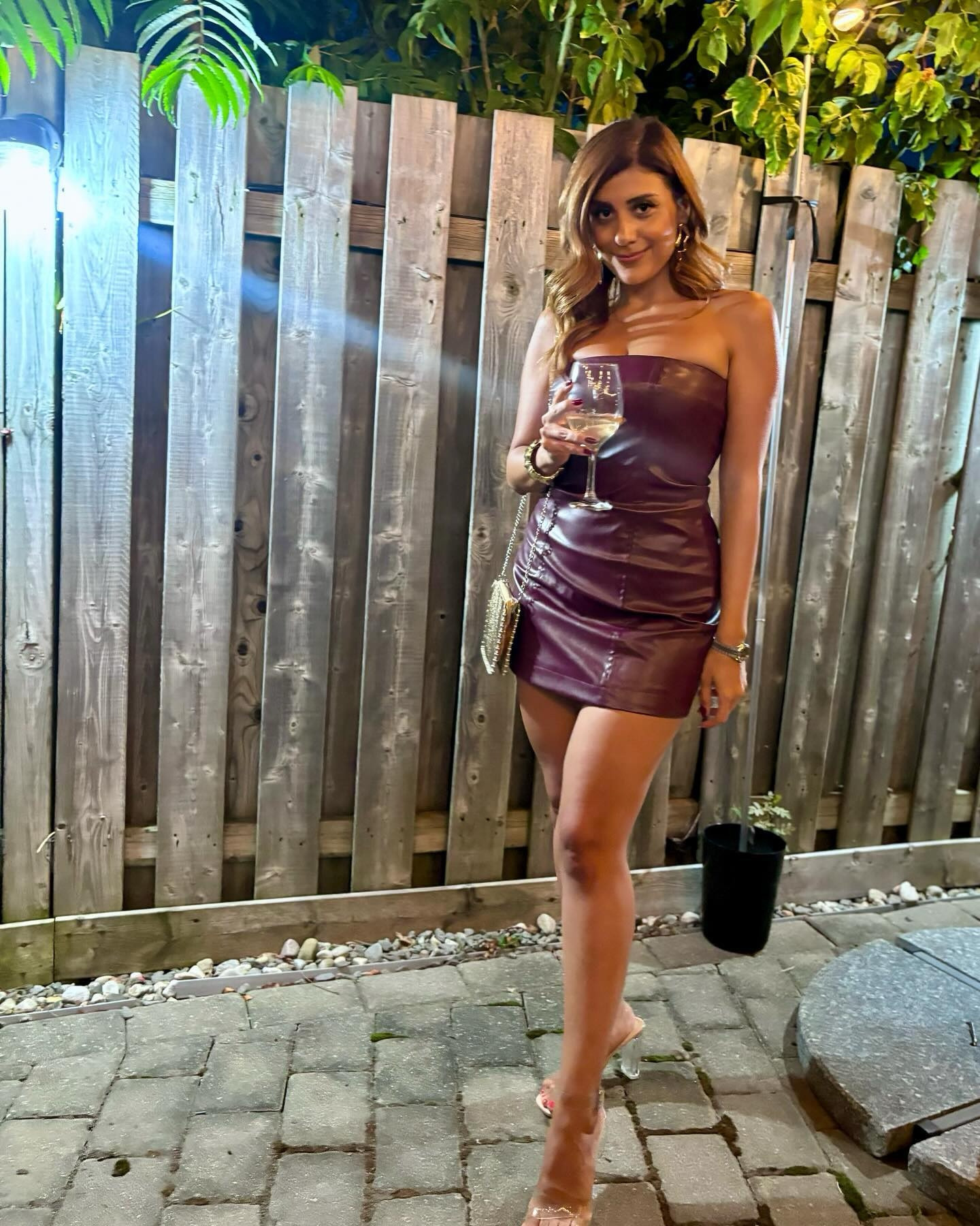 The energy doesn’t lie🍒 #virgoseason 

Dress: @princesspollyboutique ♥️
Sandals: @asos 👡 
Purse: @zara ✨
Hairstyle: @sebastien.artemys 💇🏽‍♀️ 

#montrealnights #virgo #birthdaygirl #allaboutavirgo