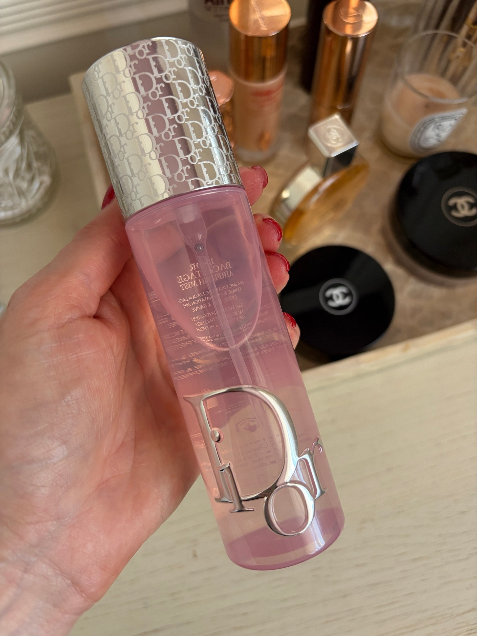 If you're looking for a setting spray this is it. ✨ 🌫️ The new Dior Backstage Airflash Mist has the finest, most even mist, feels so refreshing in this heat, hydrates the skin, and keeps my makeup in place for hours. I'm officially obsessed!

#LTKuk #LTKsummer #LTKbeauty