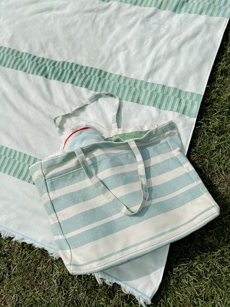 How perfect is this tote bag and blanket for summer! This is perfect for a beach or lake day coming up! 

#ad #targetpartner #targetstyle @target @targetstyle