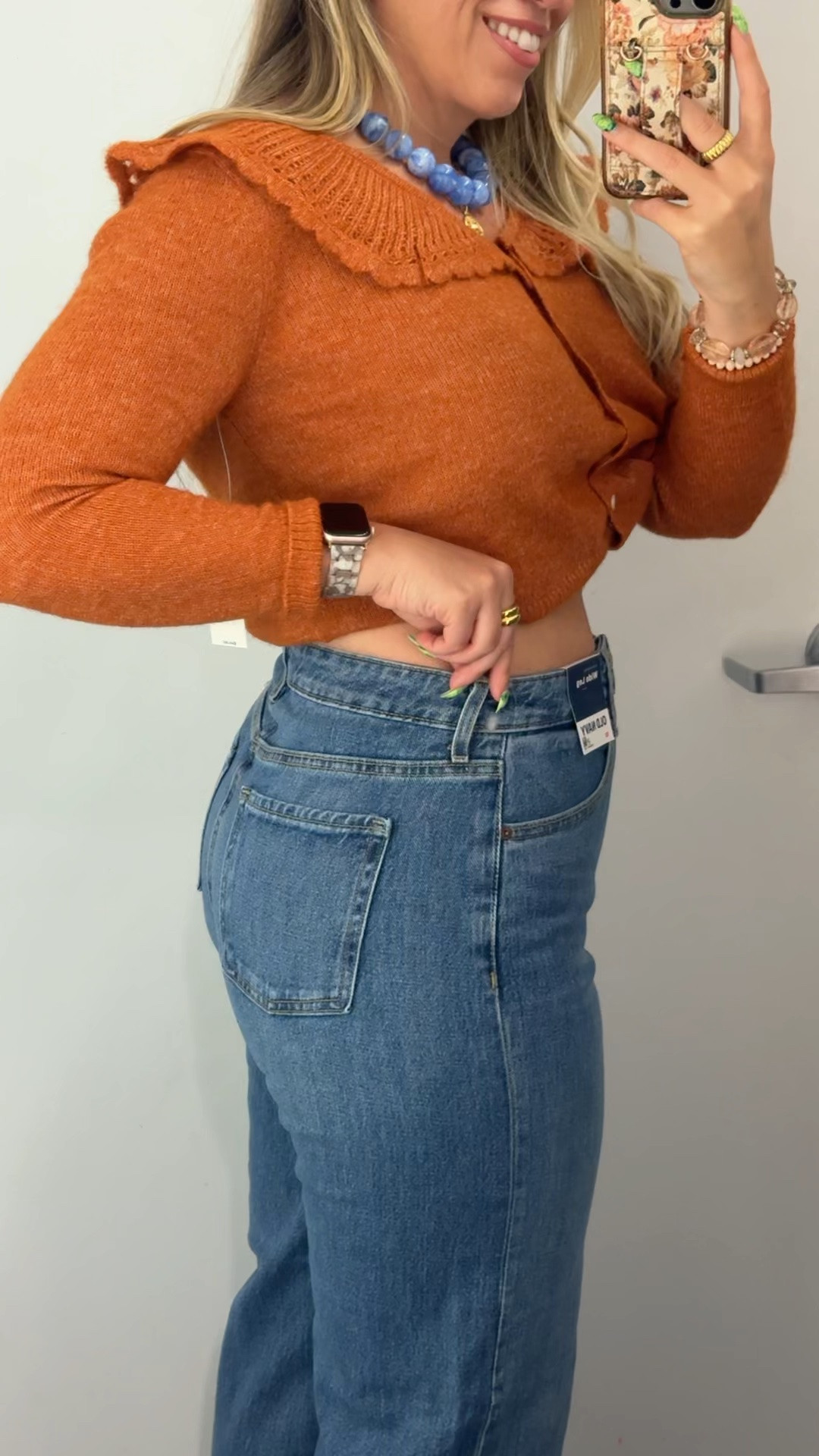 amazing fitting wide leg jeans. true to size, i'm wearing a 10. so comfortable. fall fashion hauls 

 #LTKootd #LTKSeasonal #LTKMidsize