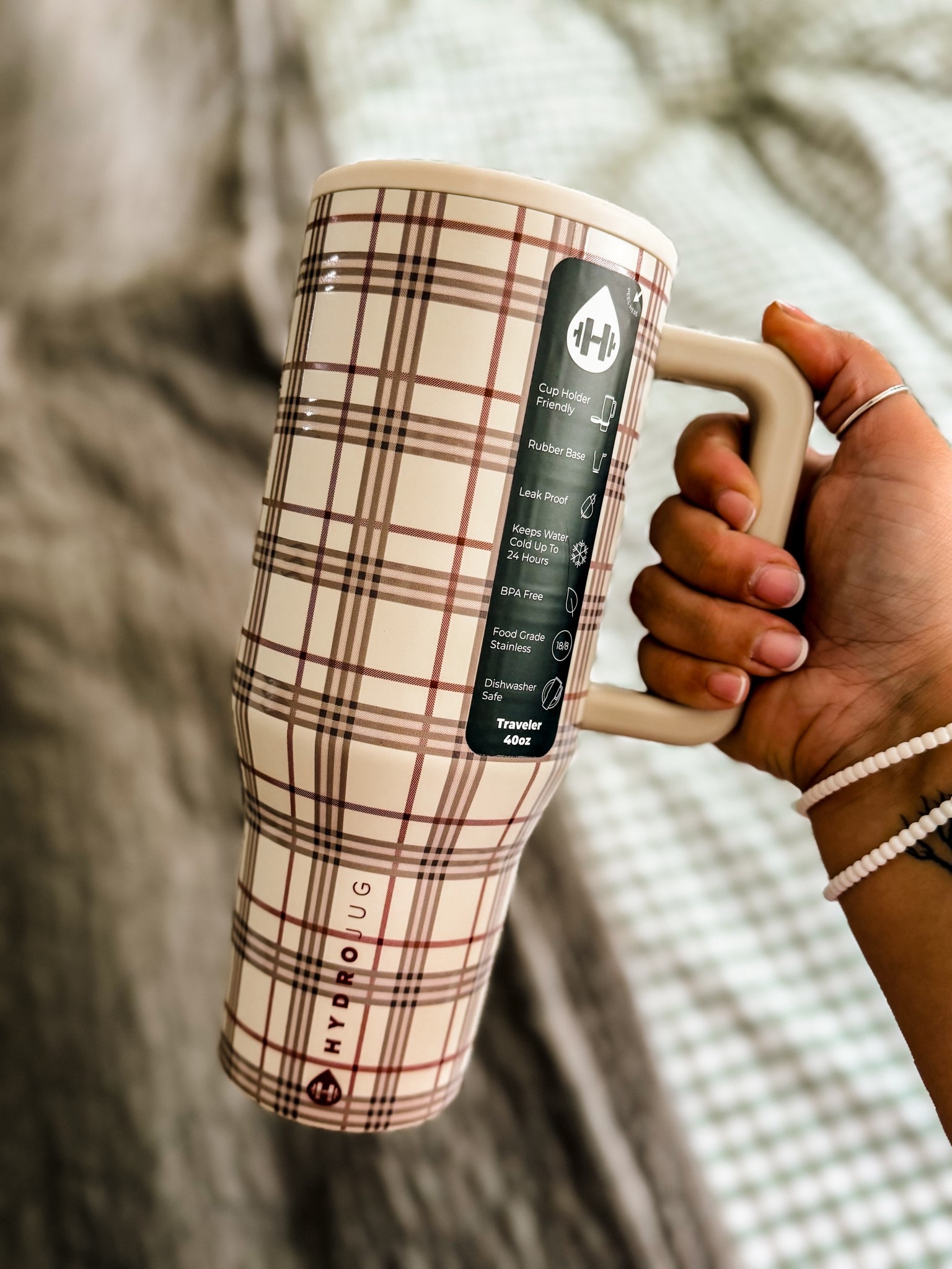 STOP! The cutest fall cups! 🍂🍁 @hydrojug #40oz #drinkinstyle 

#LTKHome #LTKFallSale #LTKSeasonal