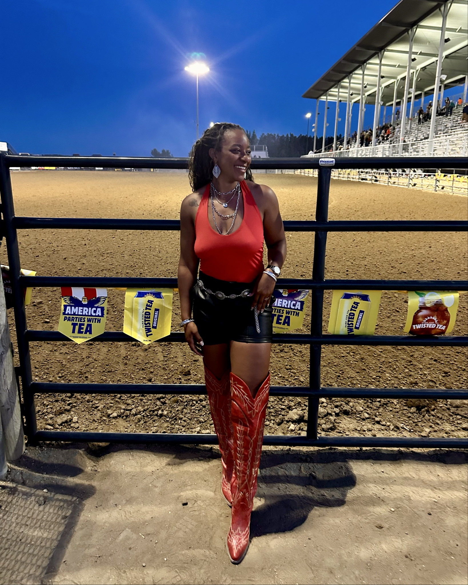 Rodeo season 👢🐴💋



#LTKMidsize #LTKSeasonal #LTKStyleTip