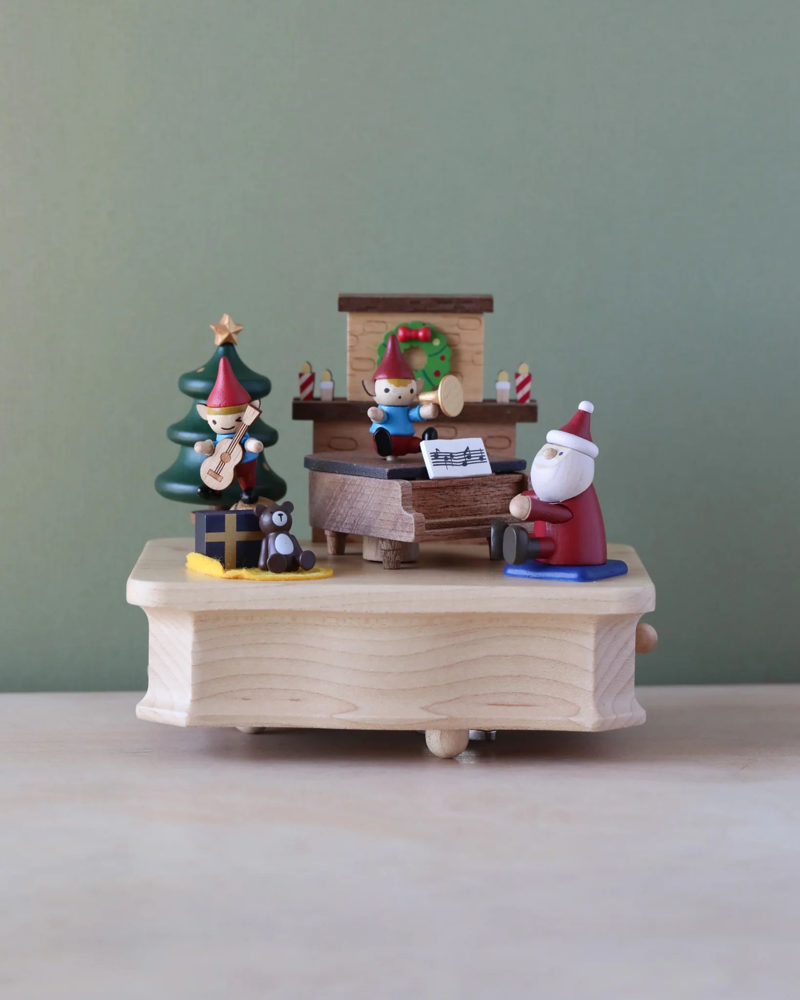 Pre-order: Santa's Christmas Concert Music Box (ships Mid November) | Odin Parker