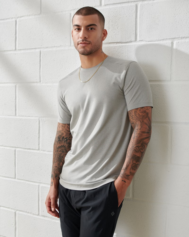 YPB powerSOFT Lifting Tee | Abercrombie & Fitch (US)