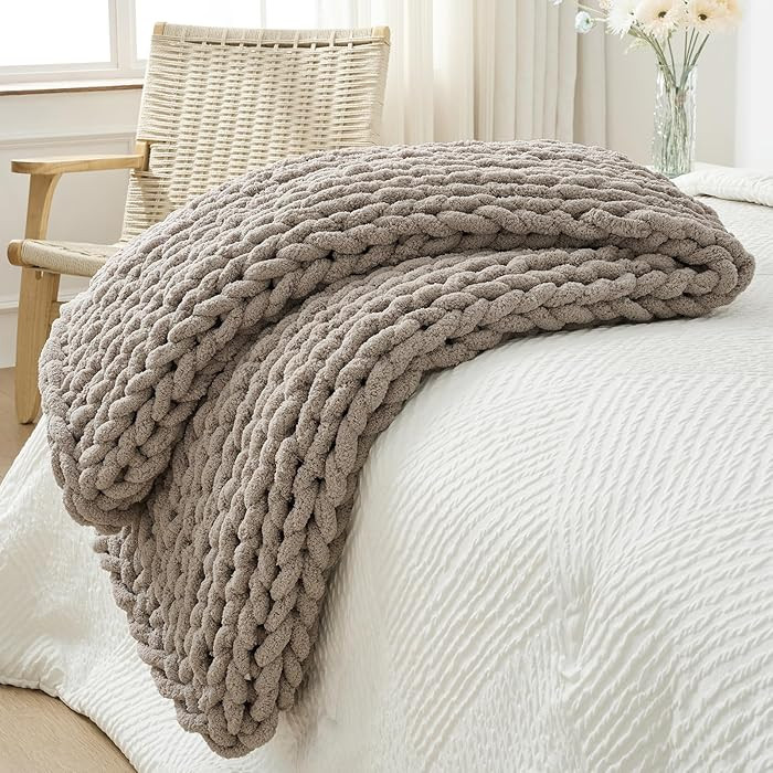 Amazon.com: Bigacogo Chunky Knit Throw Blanket for Couch, 40x60 inches, 100% Hand Knitted with Th... | Amazon (US)