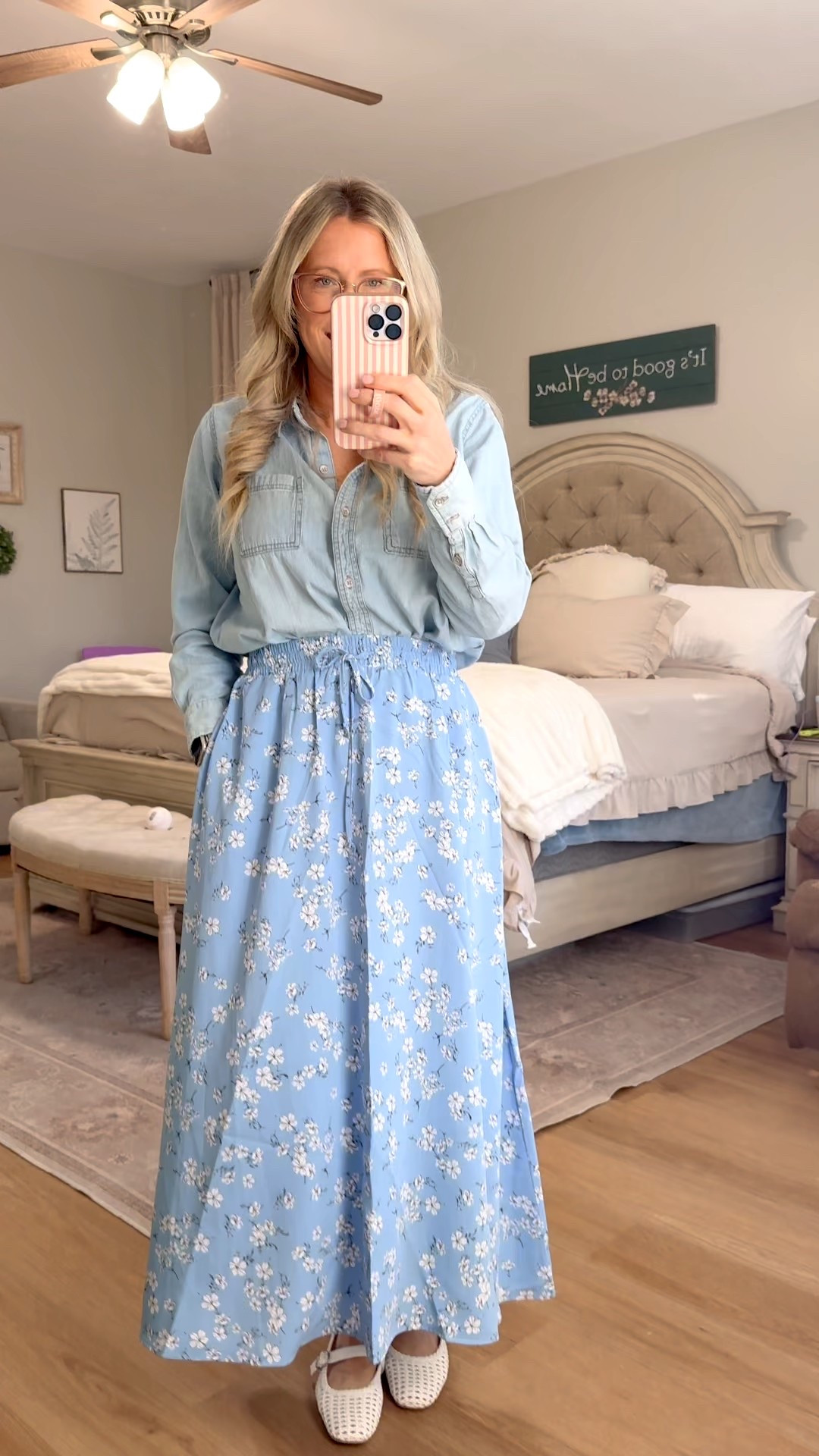 Ready for spring in this flowy flower skirt mixed with a Jean top!

#LTKmomlife #LTKWorkwear #LTKootd