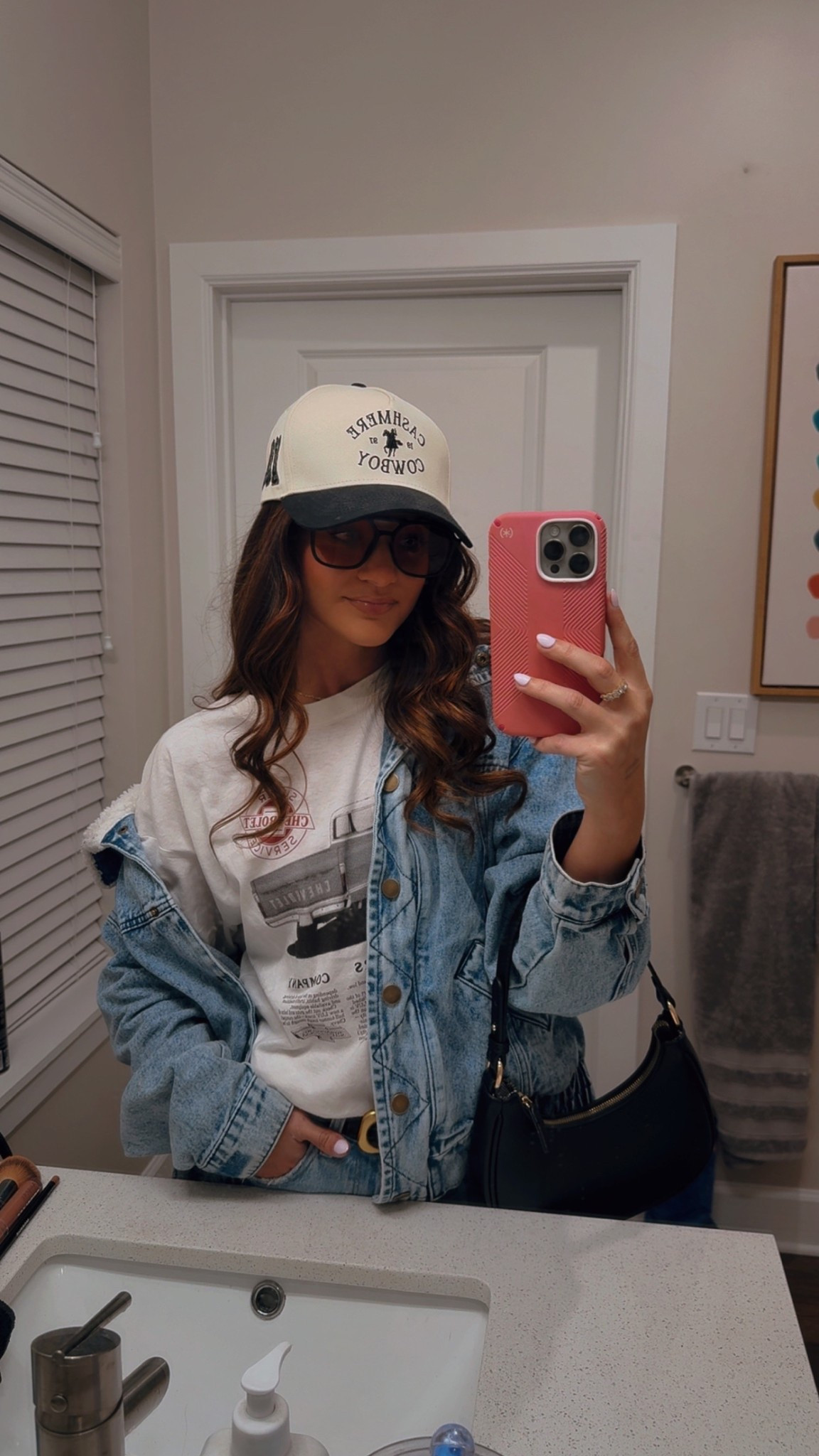 H&M has the BEST graphic tees…especially for a night out in Nashville !!! 🖤

#LTKU #LTKFindsUnder50 #LTKStyleTip