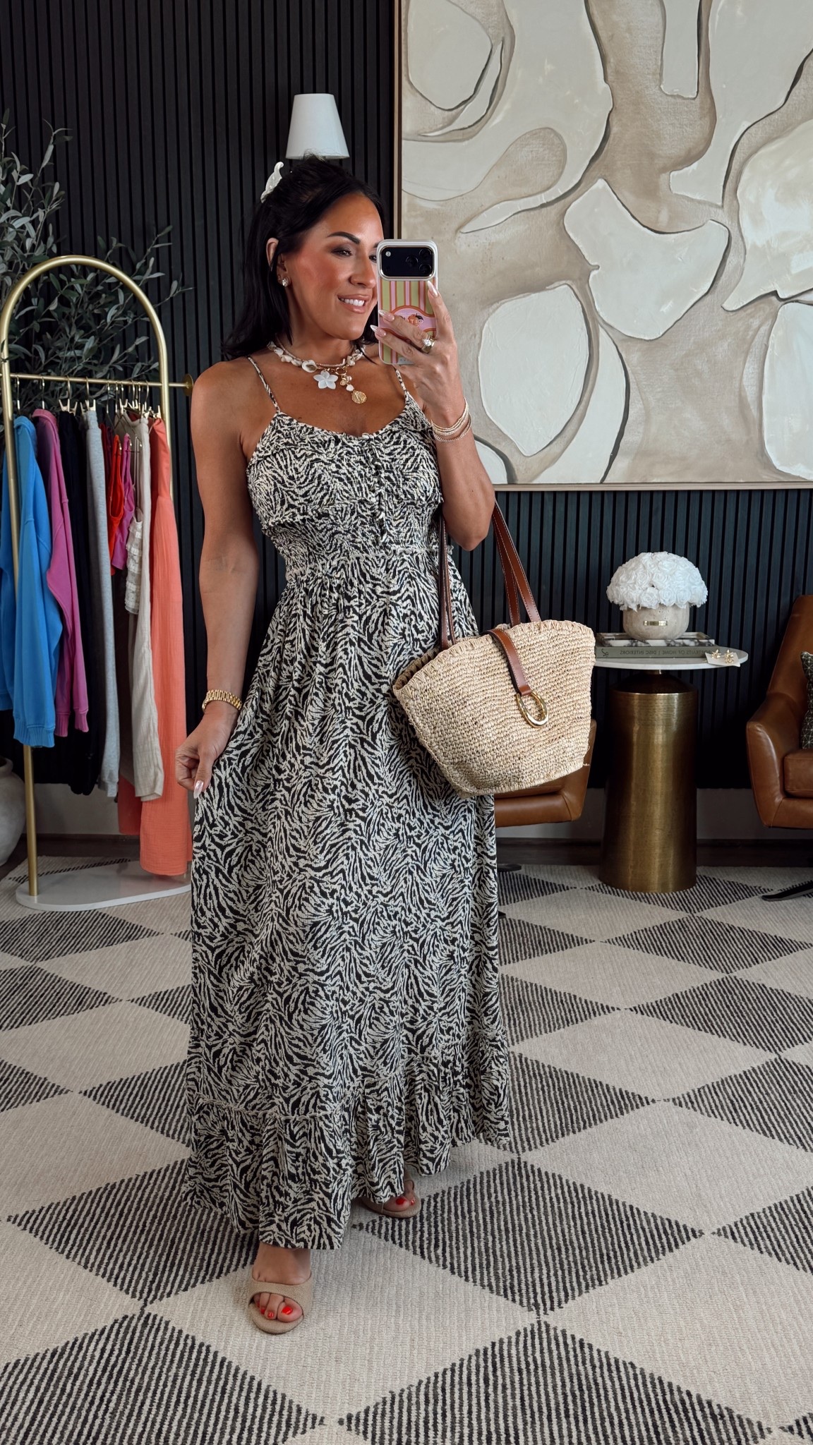 Such a cute summer dress. 

In a small 
5’2/130 lbs/34 DD/25” waist 