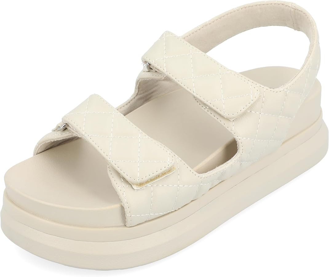 Journee Collection Women's Debby Sandals | Amazon (US)