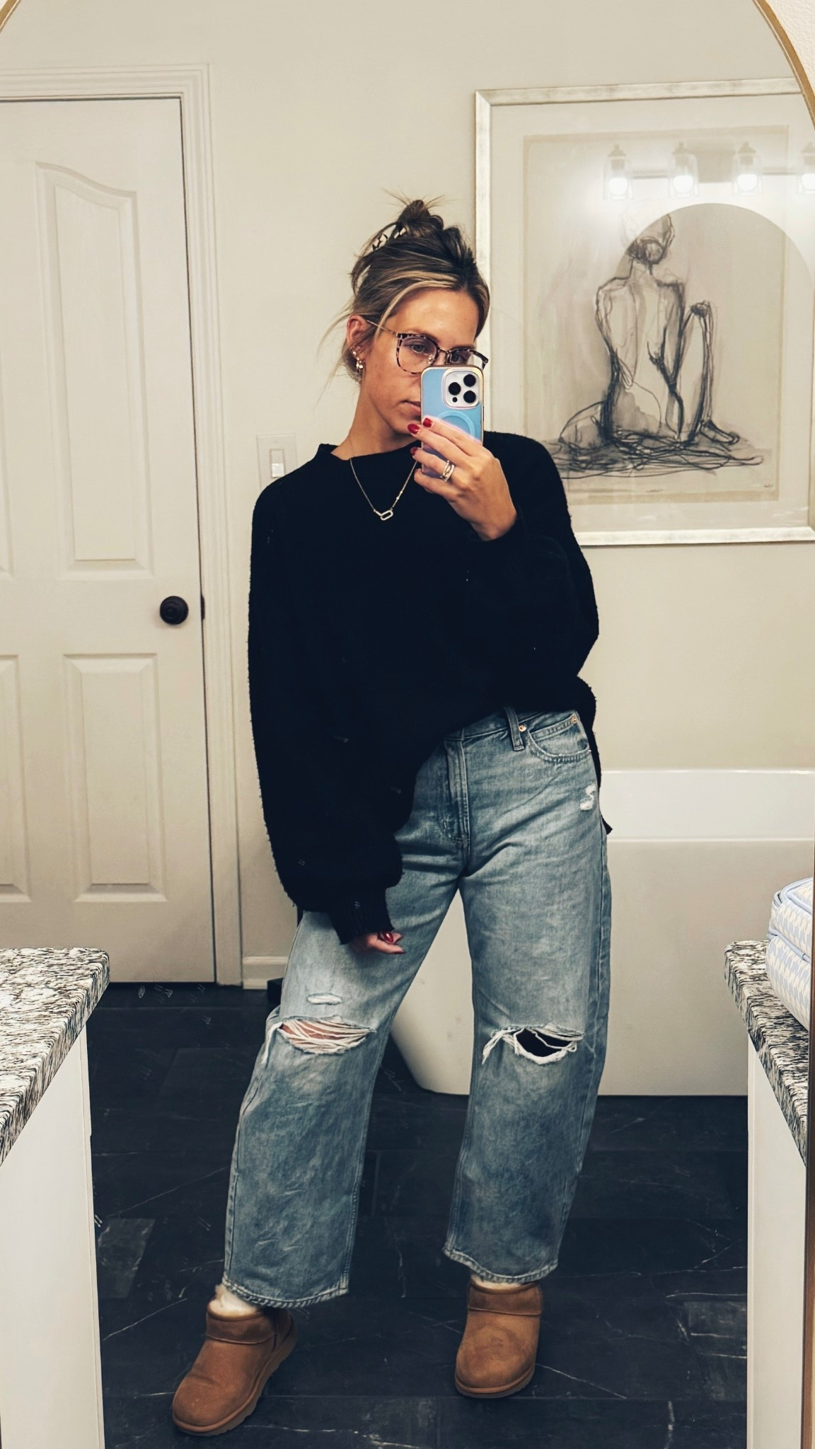Oversized knit, lived-in denim, and my trusty minis — the uniform for when it’s cold but I still want to look cute without trying.

#OOTD #LTKStyle #LTKFallFashion #CasualChic #EffortlesslyCool #UGGSeason #WeekendStyle #ComfyButCute

#LTKootd #LTKmomlife #LTKFindsUnder100