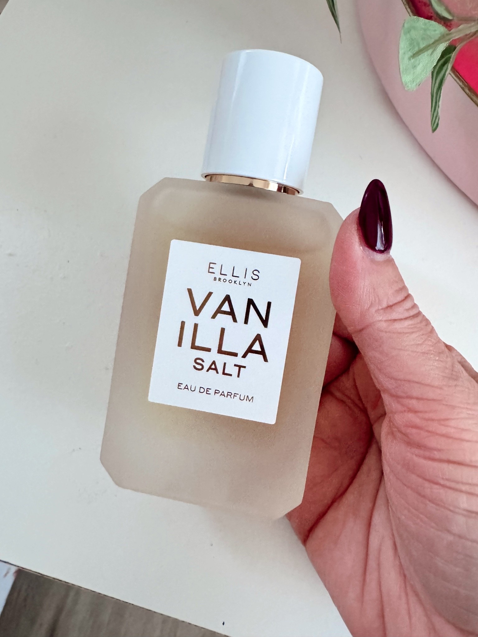 My newest obsession 
This smells so good! Light and sophisticated without being perfume! Beach scent without the expected beach scent lol hard to explain but definitely worth trying!