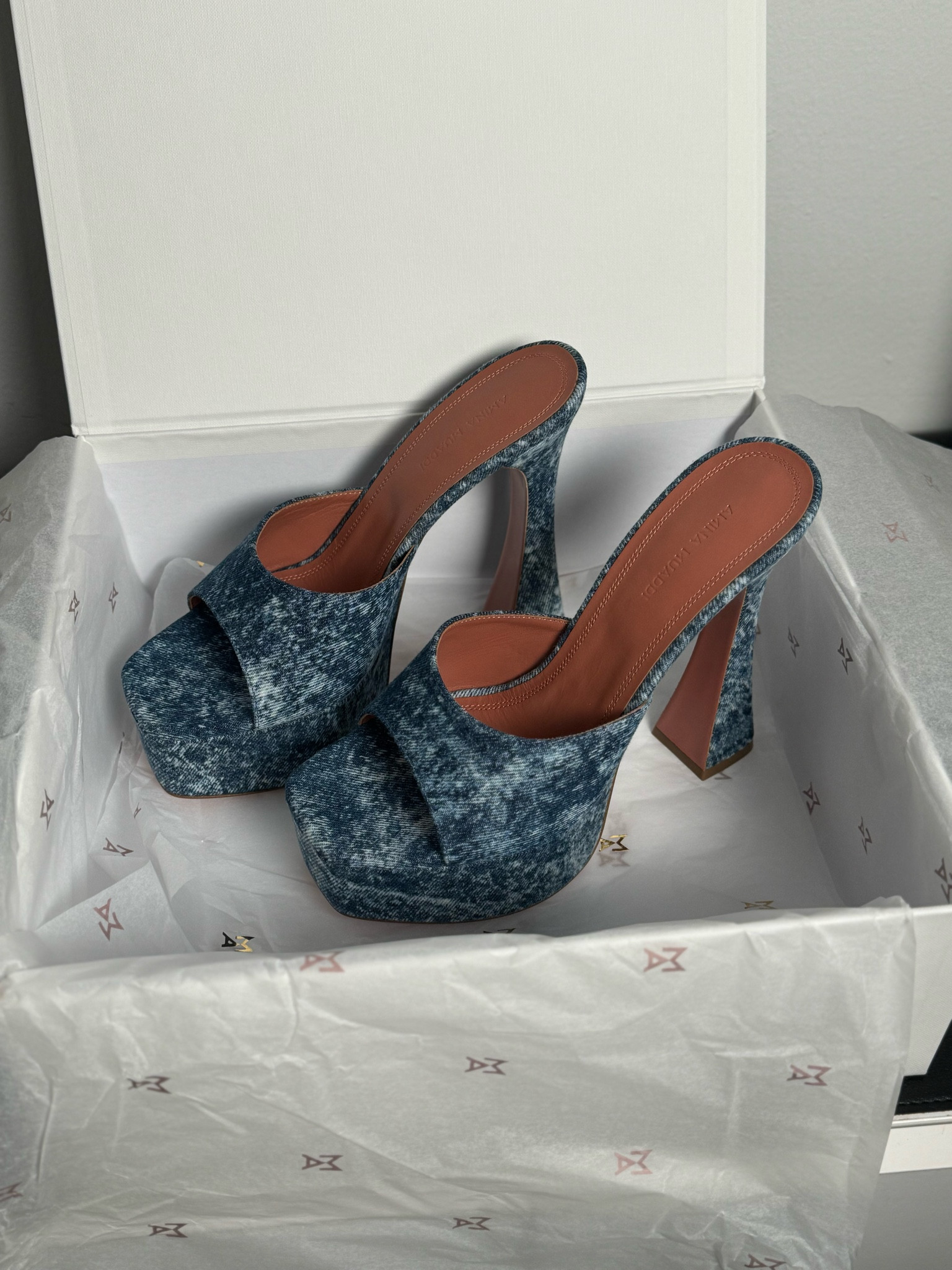 … too cool 💙

#LTKFallSale #LTKNYFW #LTKSeasonal