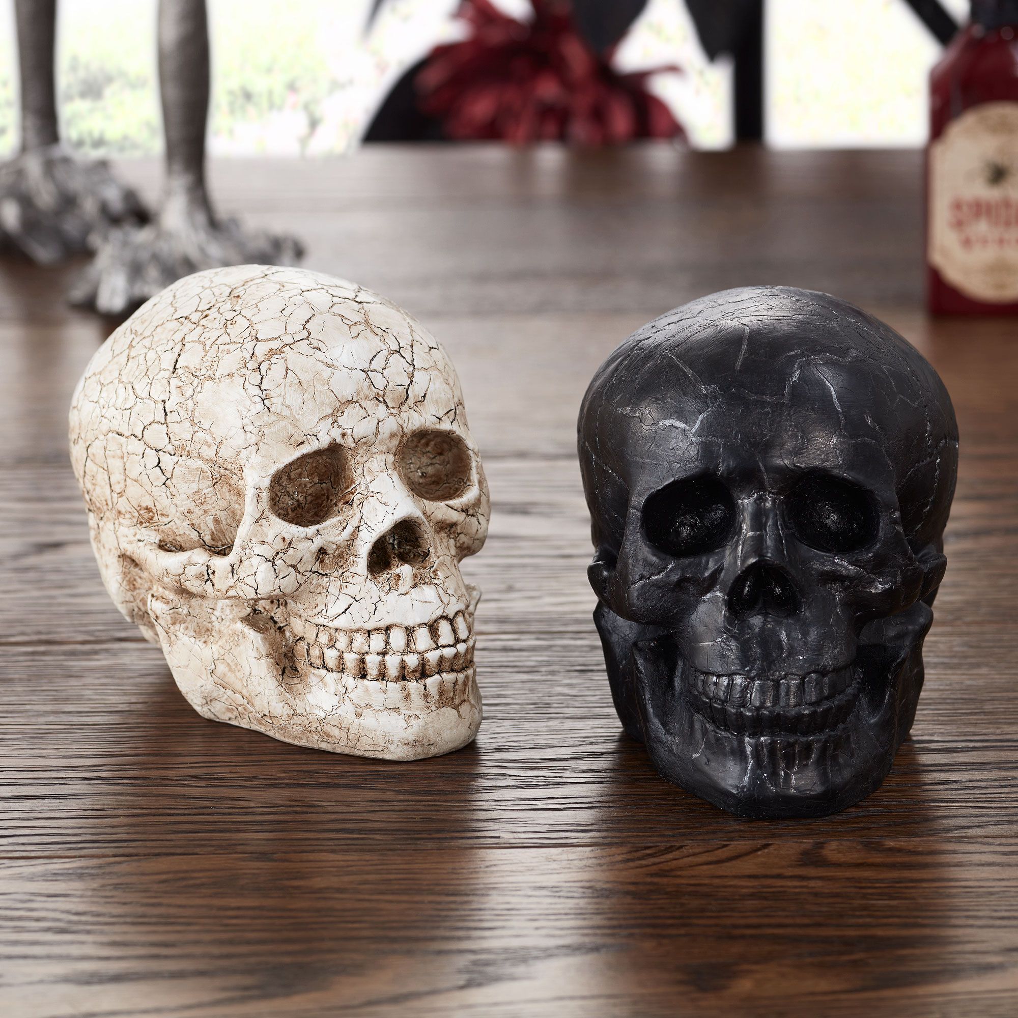 Way To Celebrate Halloween Black & White Resin Skull Decorations, Set of Two, 5.4" | Walmart (US)