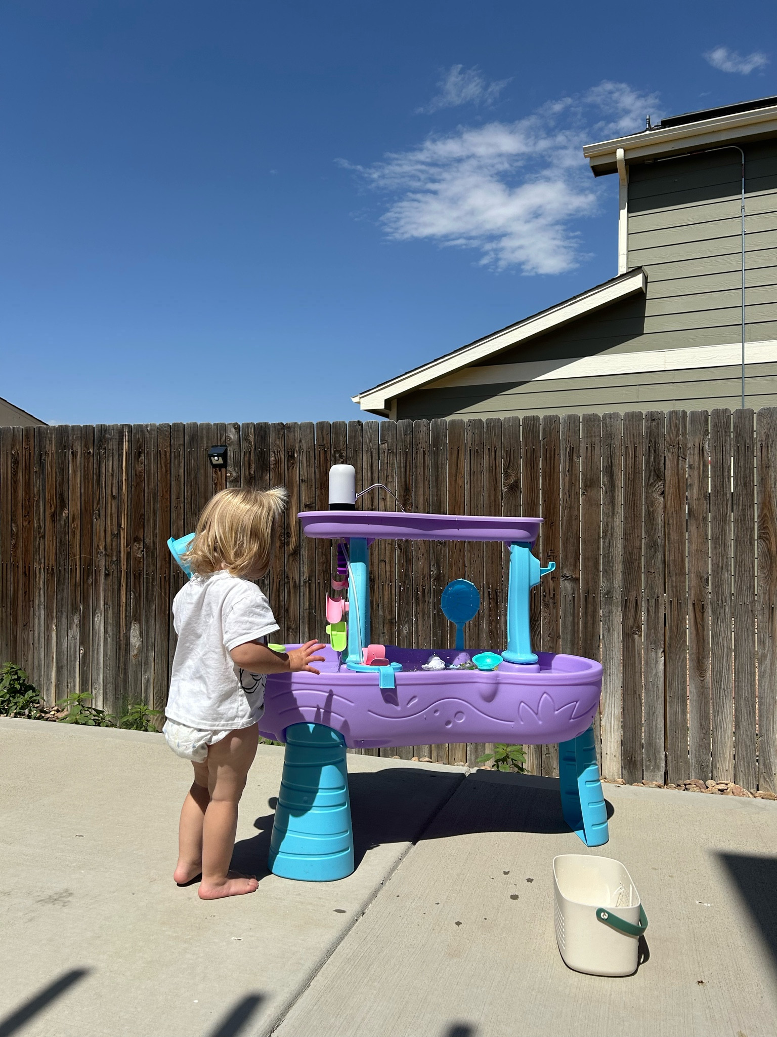 Harper’s water table and pump from my reel 6.19🌞💜☁️ 