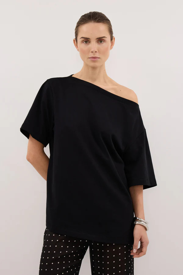 ESME BLACK ASYM BOAT NECK TEE | DISSH