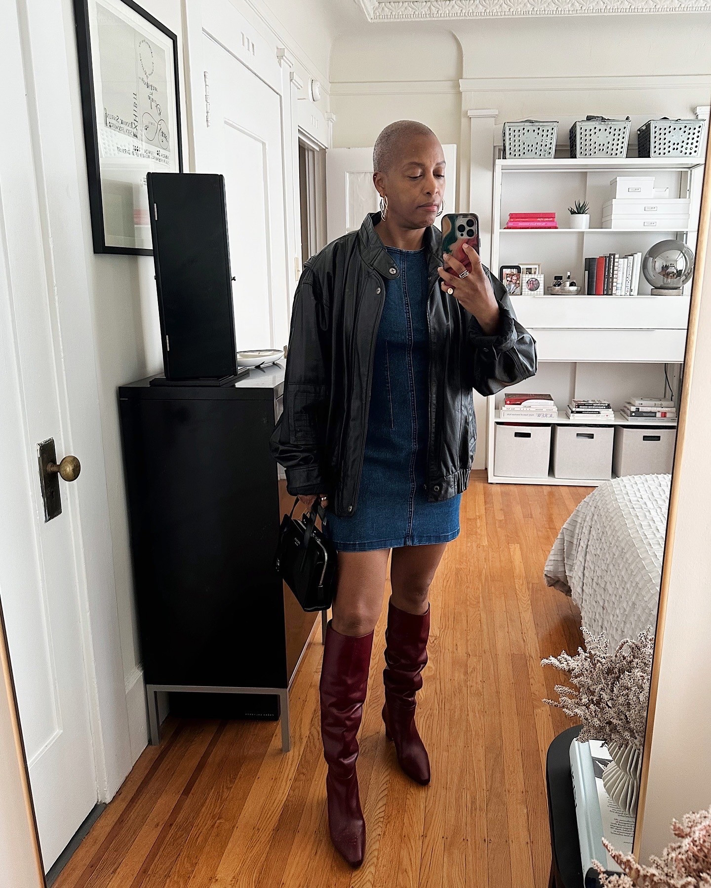 Love this tailored denim mini that can dressed up or down 💙 the blue is sold out online but black is still available (and check your local store as I’ve seen the blue there)

also get 15% off your first Inez shoe purchase with code Kim15Spring25

#LTKOver40 #LTKStyleTip