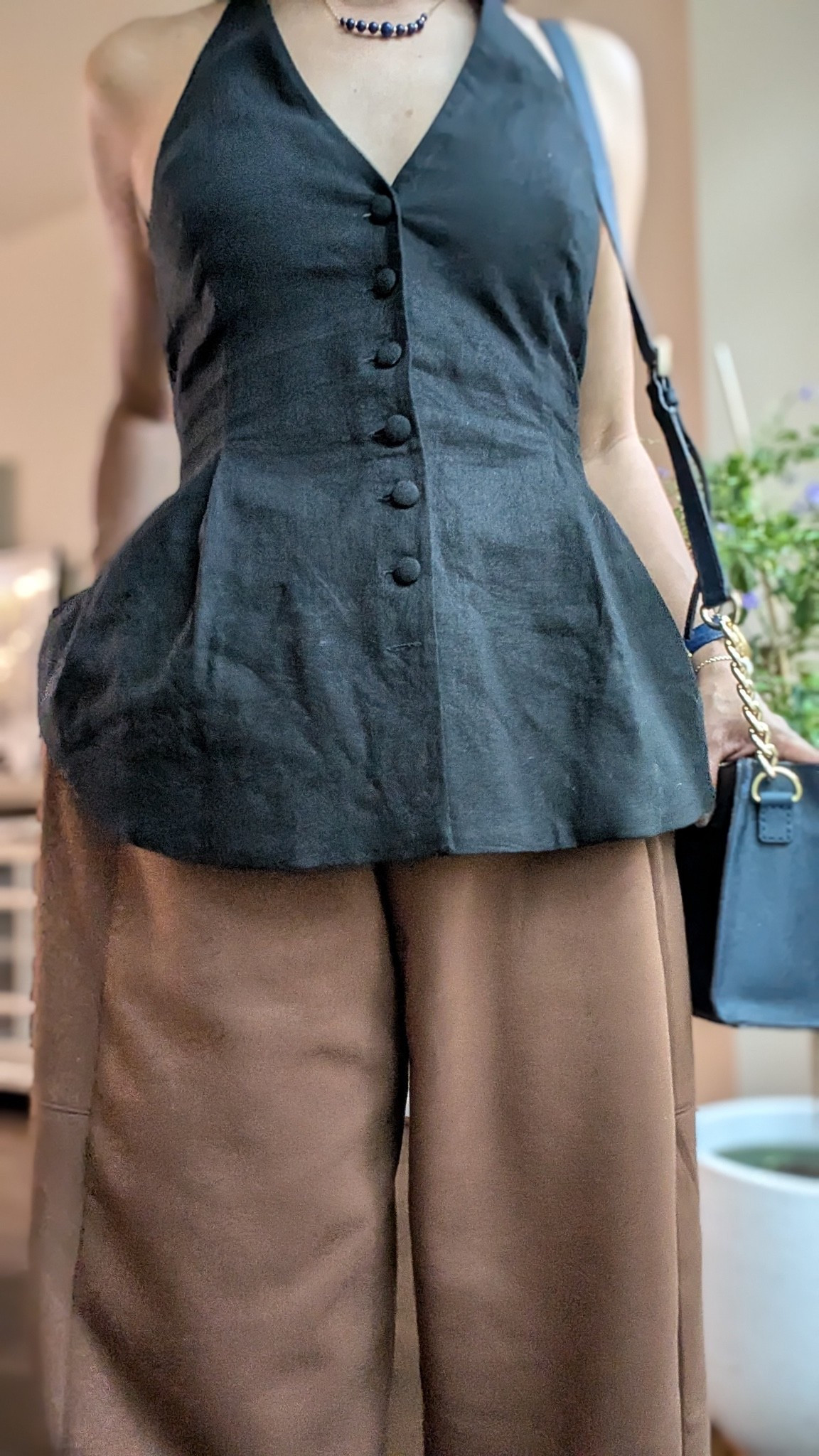 Peplum top and barrel pants - YES, please!

#LTKootd