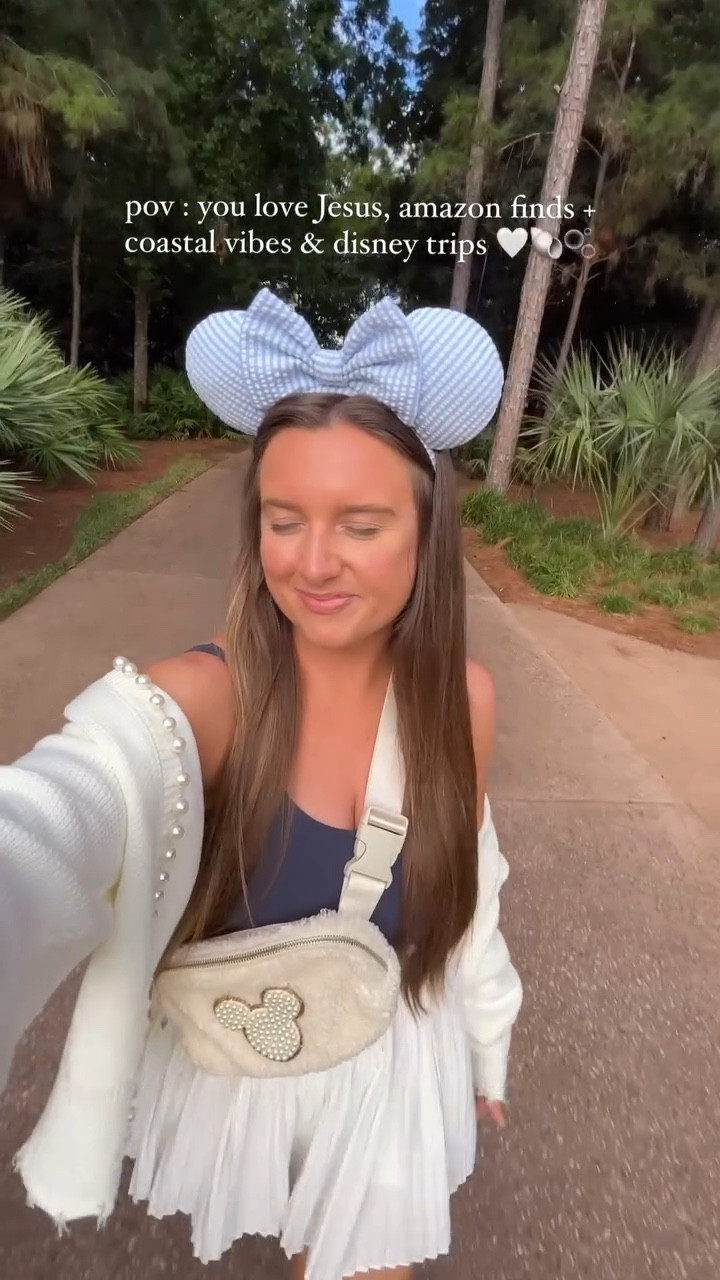 Hi - nice to meet y’all! 🤍 lots of amazon style + coastal vibes around here 🫧 Disney outfit idea 


#LTKFindsUnder50 #LTKFindsUnder100