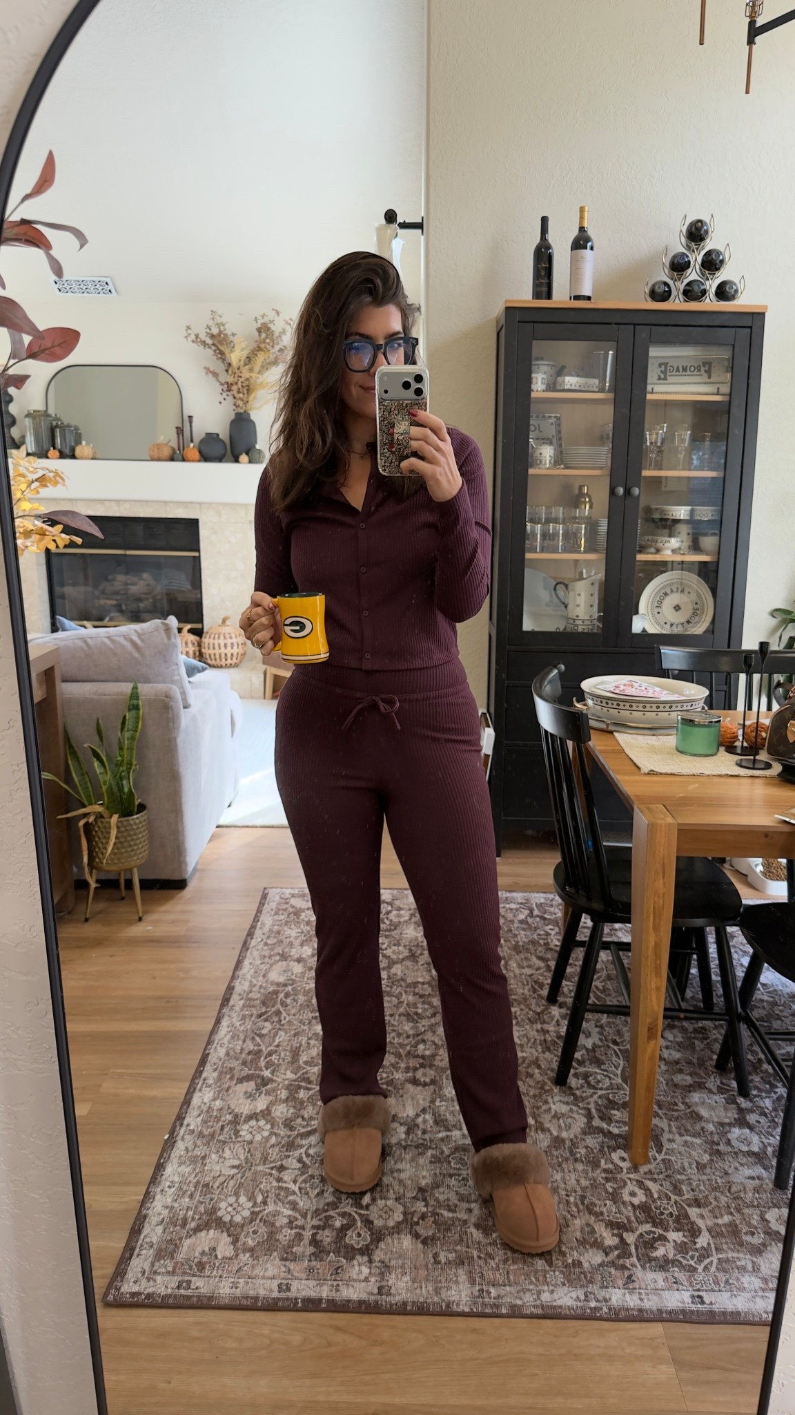 My work from home while the kids are home outfit
In a medium tall cardigan and medium legging (could size up)


#LTKmomlife #LTKWorkwear #LTKootd