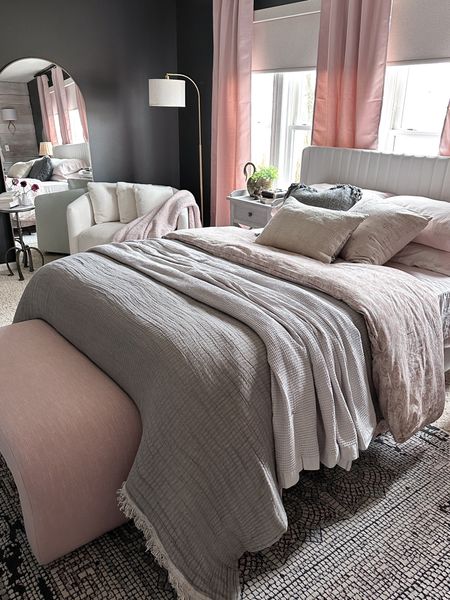 Master bedroom spring bedding refresh

#LTKhome
