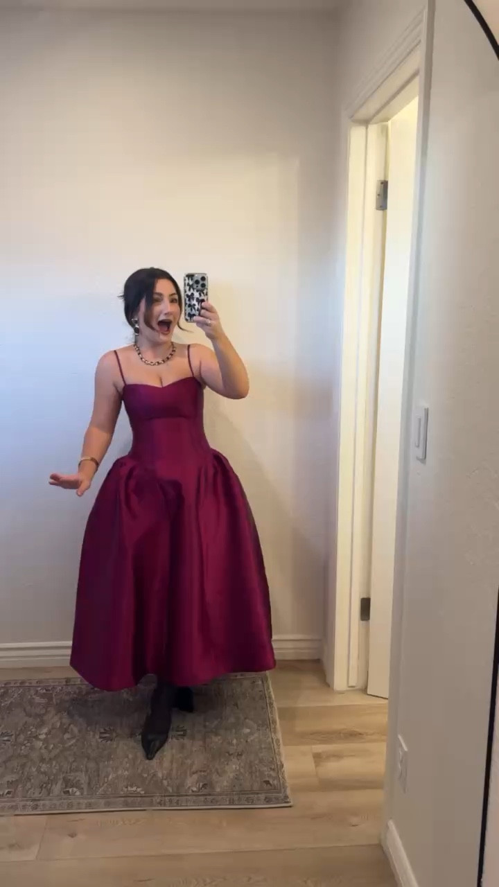 Satin midi dress 
size 4 
5’0” 140lbs

#LTKSaleAlert #LTKStyleTip #LTKPetite