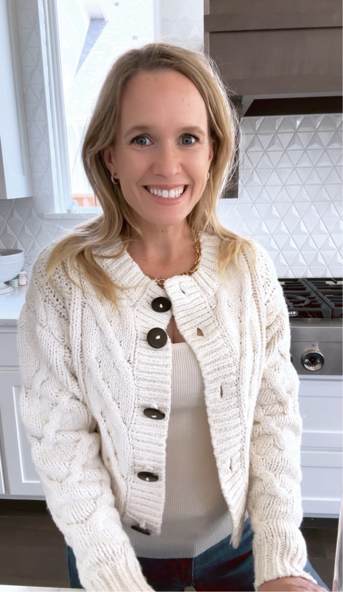 Nordstrom anniversary sale cardigan

#LTKFindsUnder100 #LTKxNSale #LTKSaleAlert