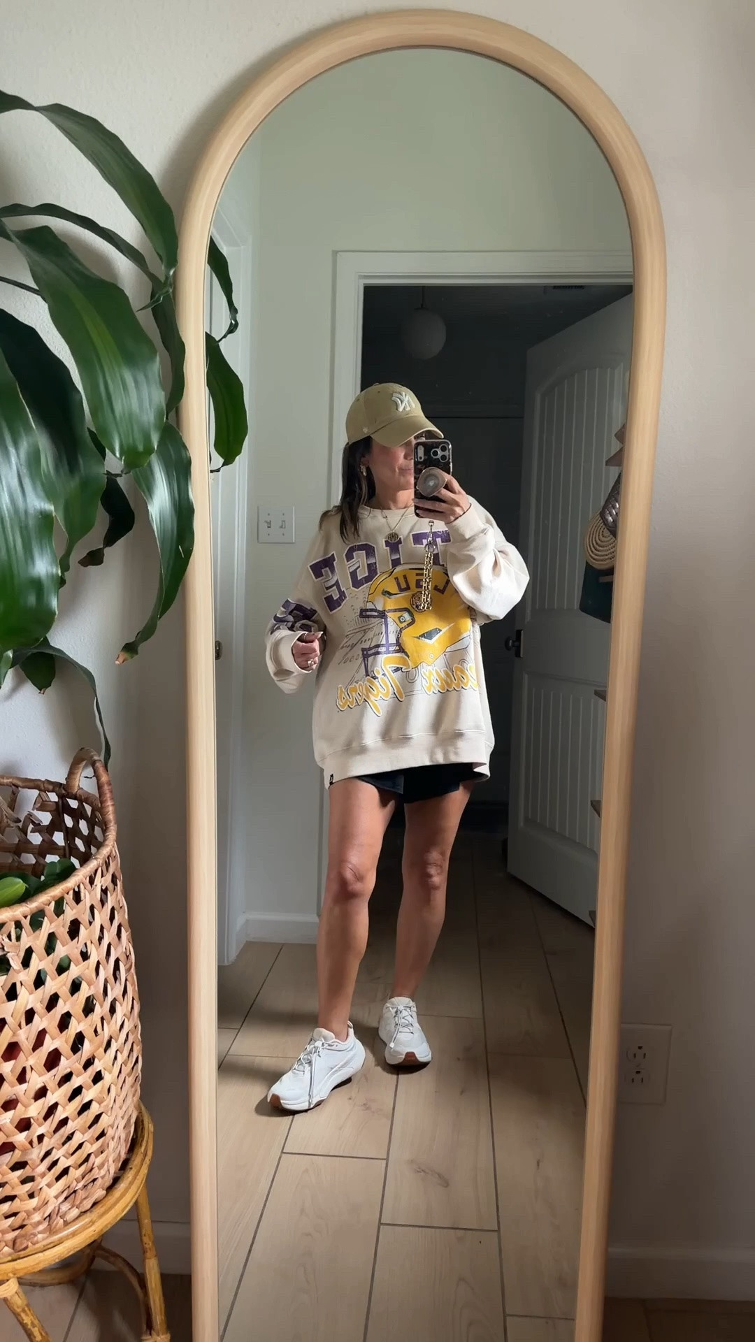 What I’ve been wearing all weekend!! Size medium in shorts and size m/l in sweatshirt!! 
LSU GAME DAY SWEATSHIRT is a 10/10!!!