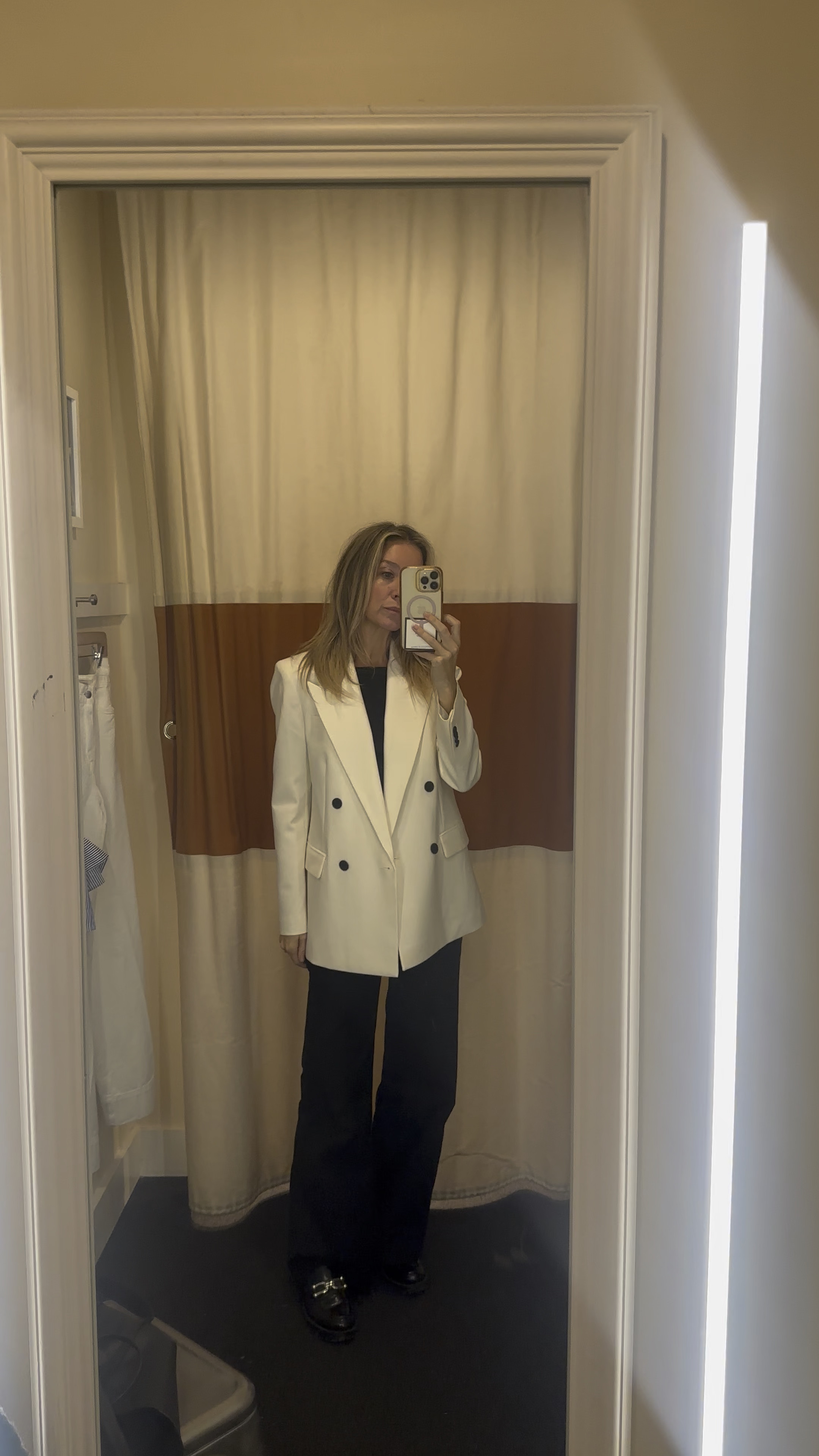 On sale, the chicest white blazer. Runs big, go down a size. 

#LTKStyleTip #LTKWorkwear #LTKSaleAlert