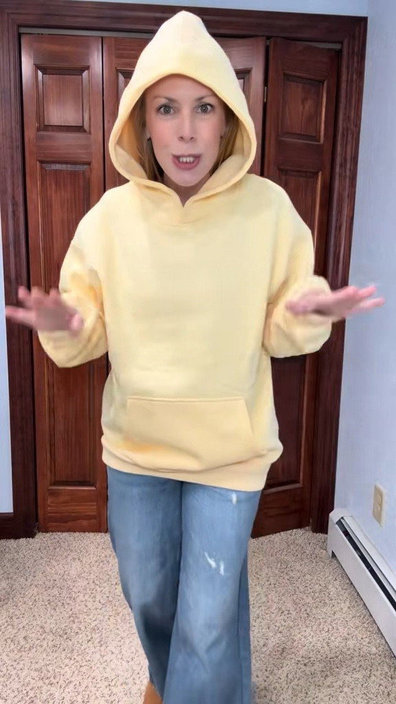 Sunday uniform 💛 soft yellow hoodie + leggings kind of day. The coziest sweatshirt for lounging, mom life, school drop-offs, and slow weekends. Comfy, oversized, and sooo soft.

#LTKootd #LTKmomlife #LTKdayinmylife