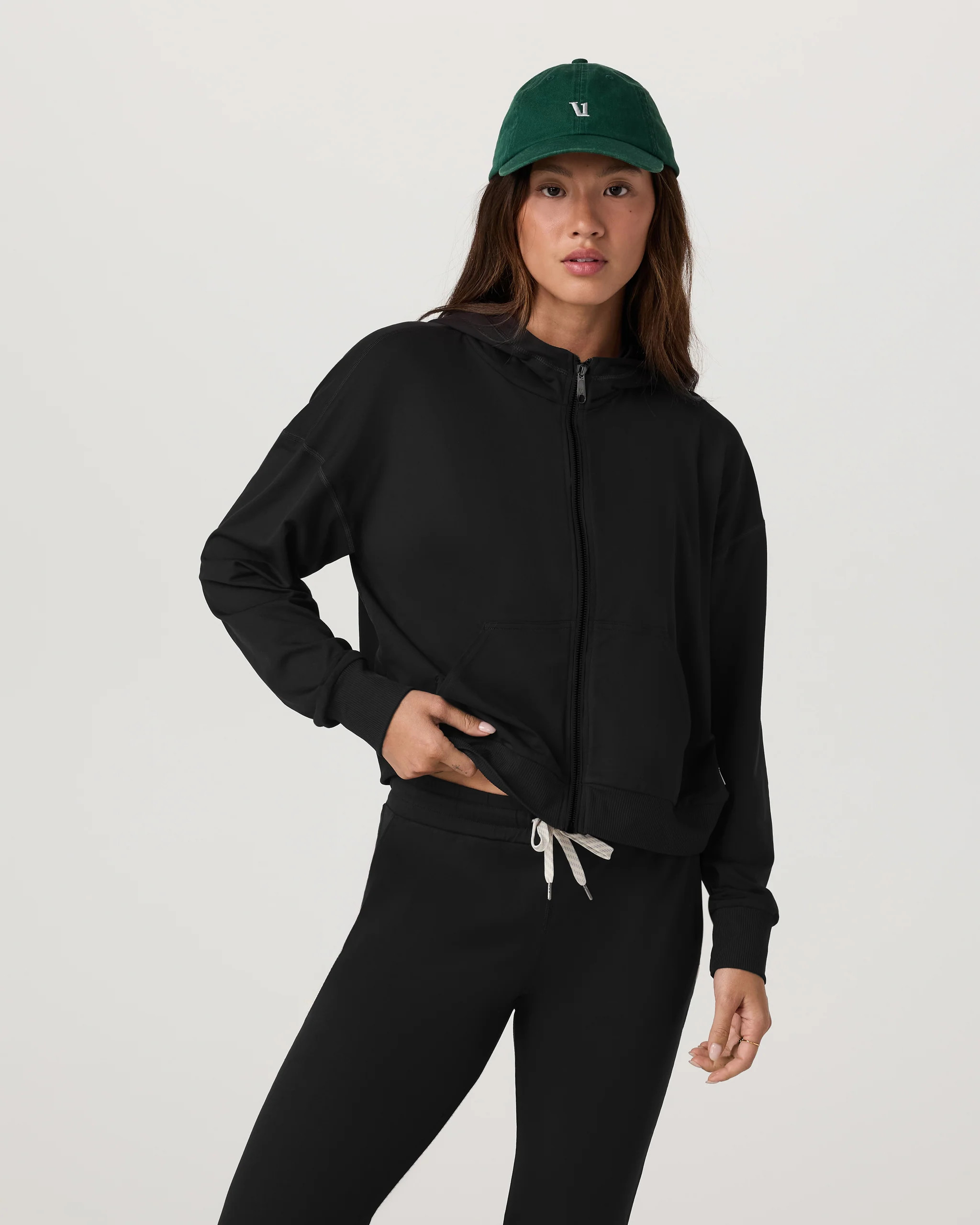 Halo Modern Full Zip Hoodie \u2013 True Black \u2013 Vuori | Vuori Clothing (US & Canada)